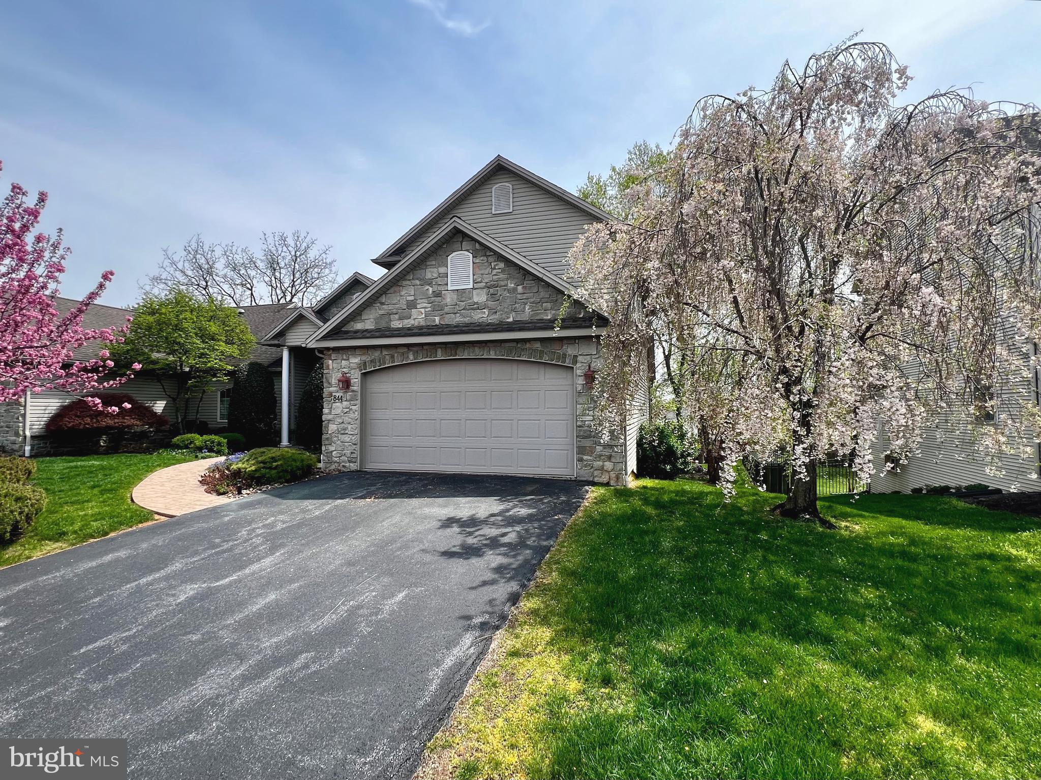 WINDSOR CROSSING - Residential