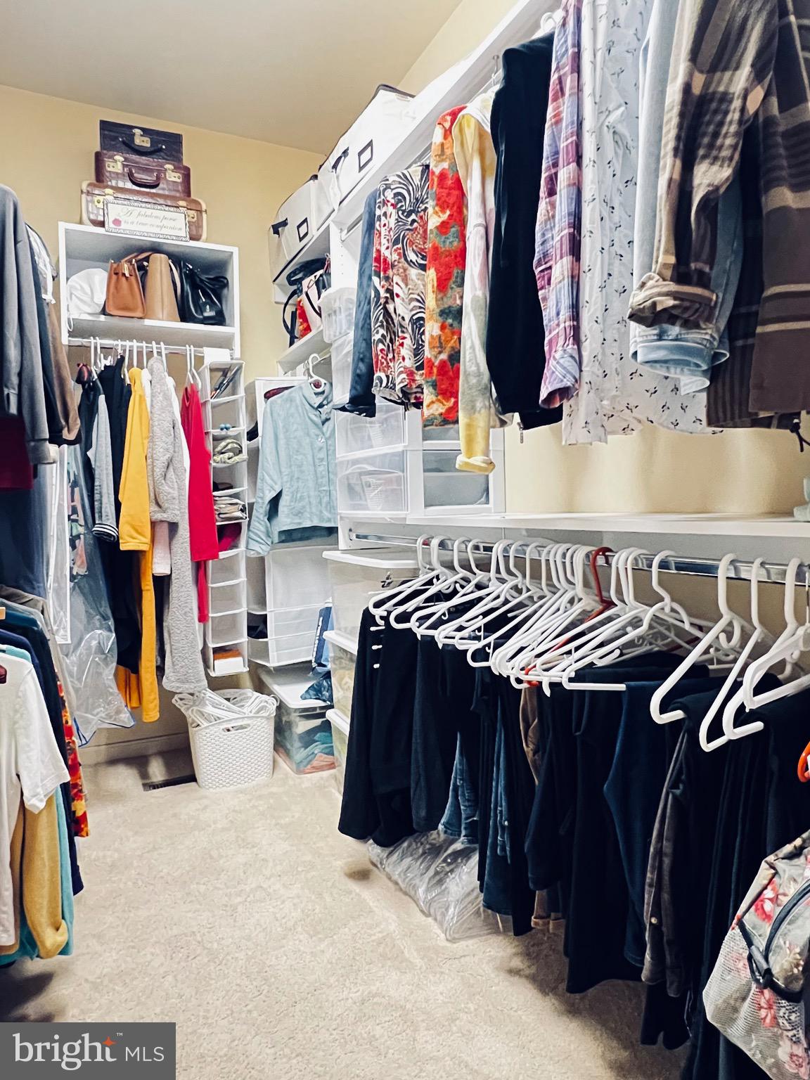 WINDSOR CROSSING - Residential