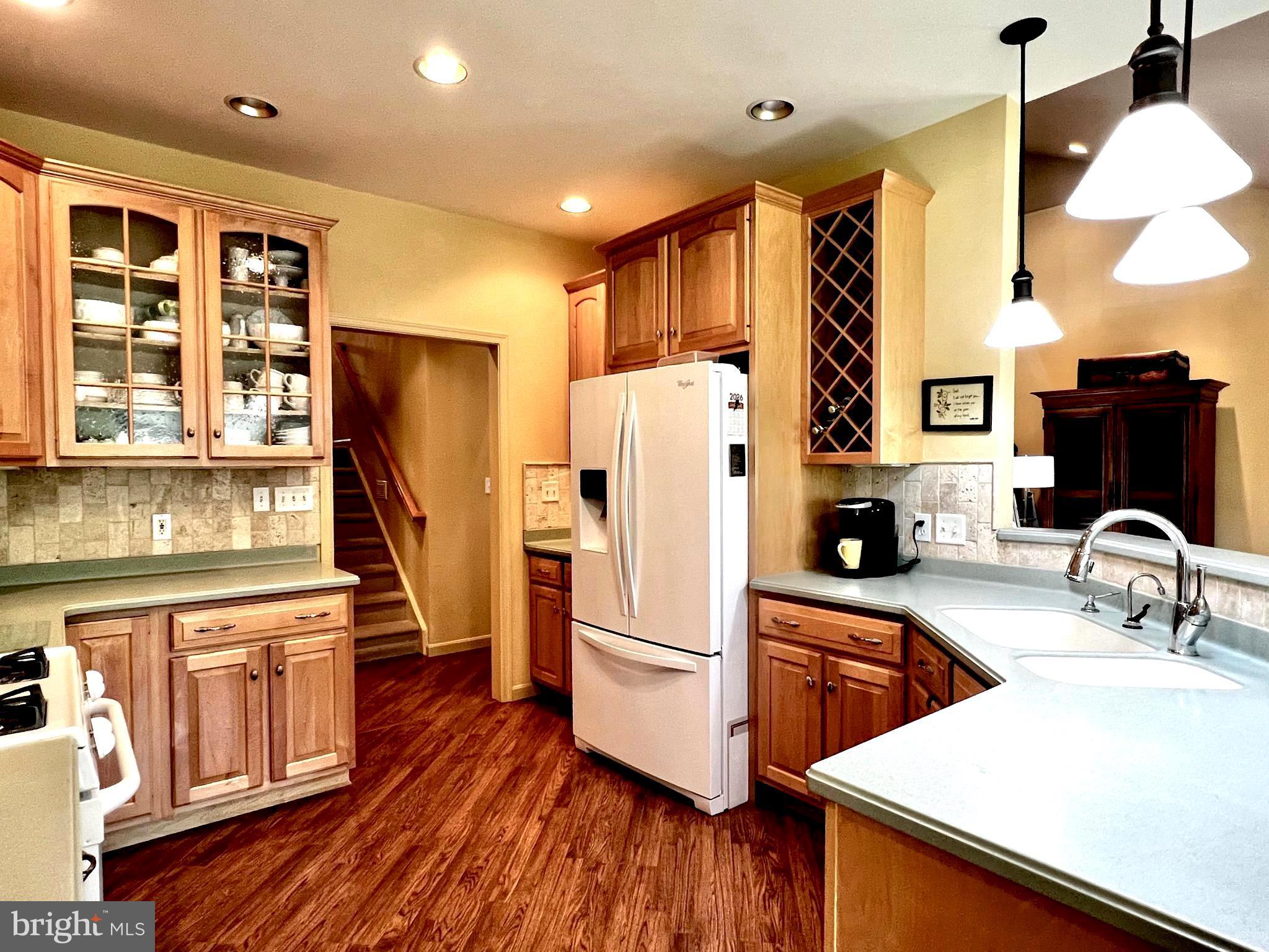 WINDSOR CROSSING - Residential