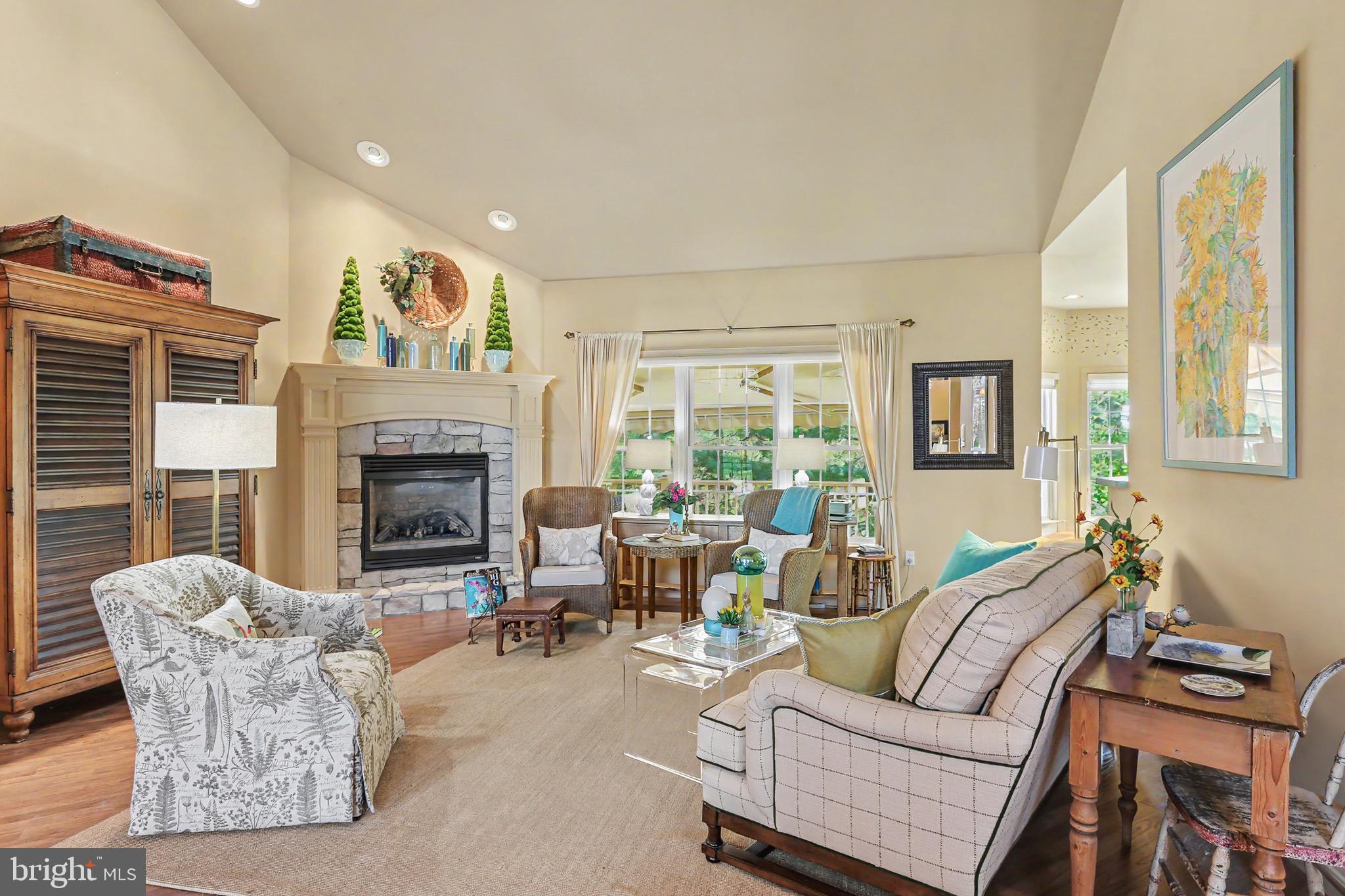 WINDSOR CROSSING - Residential