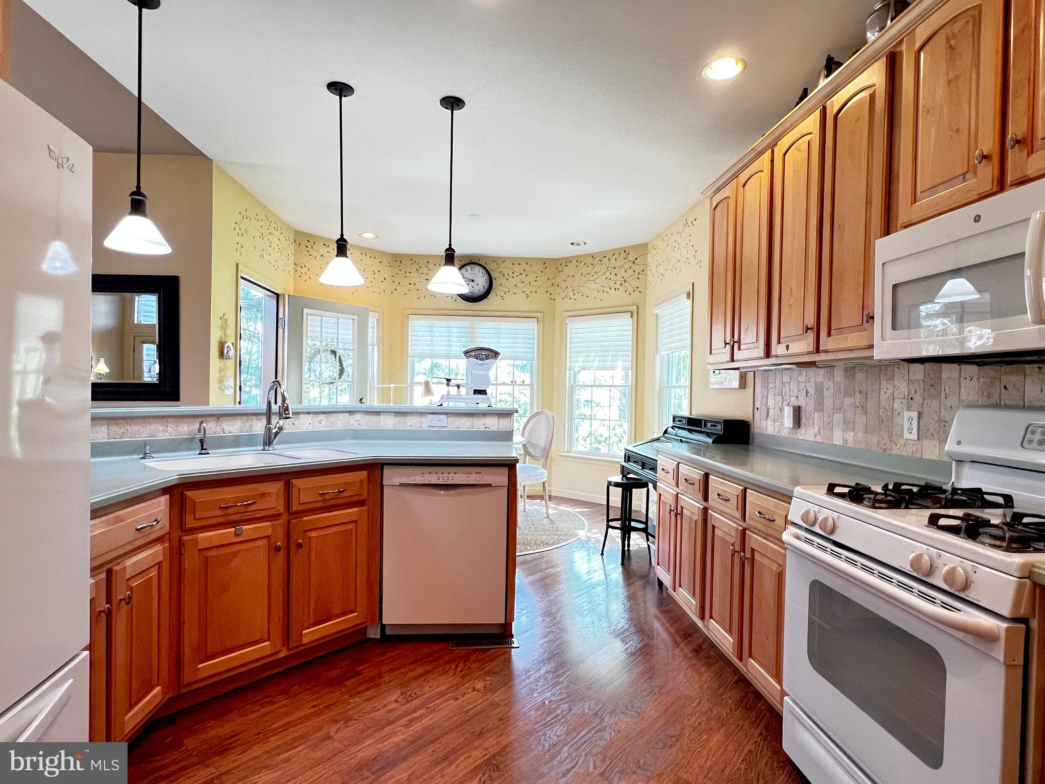 WINDSOR CROSSING - Residential