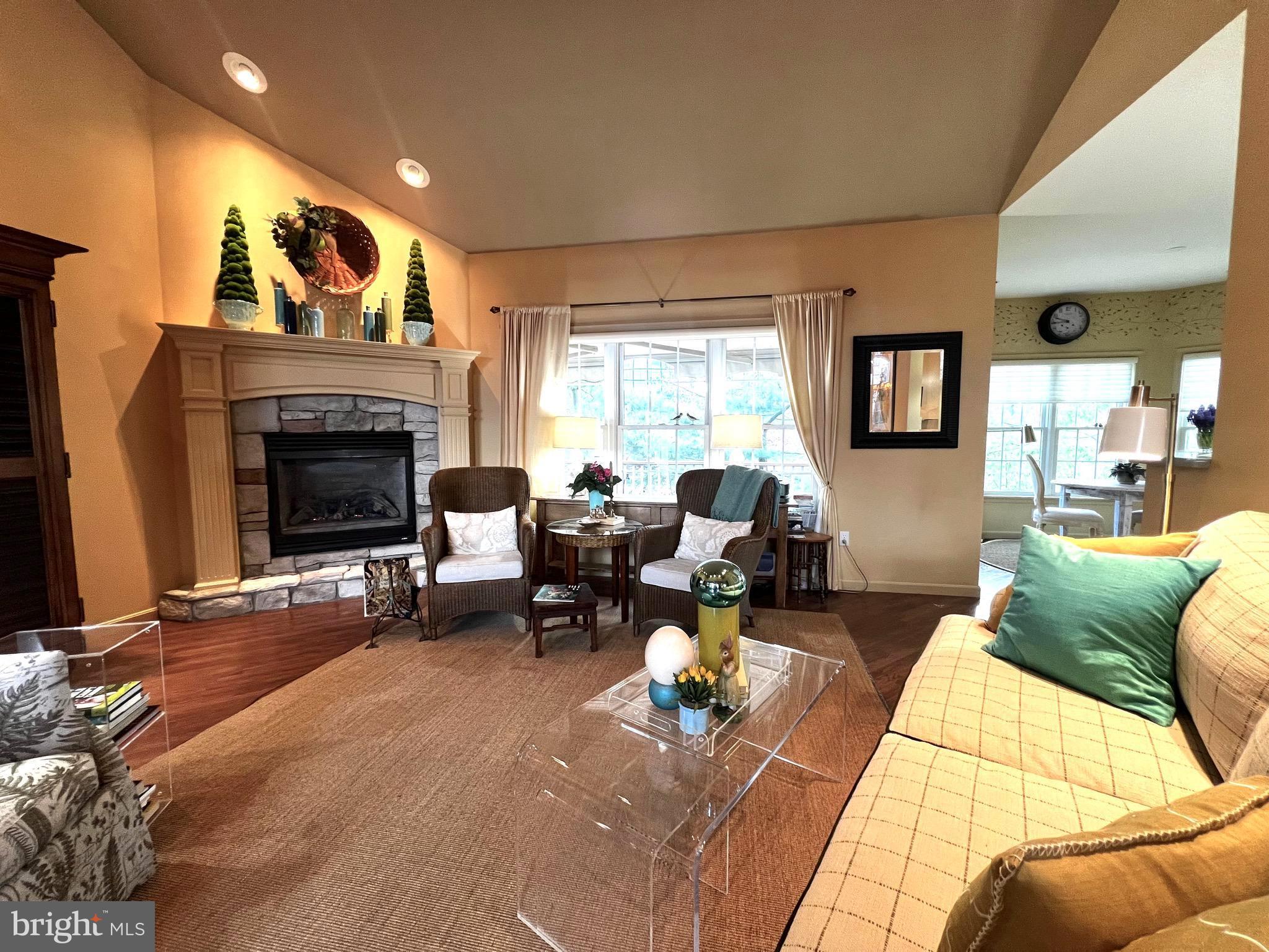 WINDSOR CROSSING - Residential