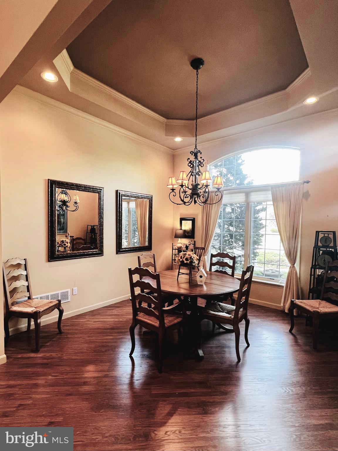 WINDSOR CROSSING - Residential