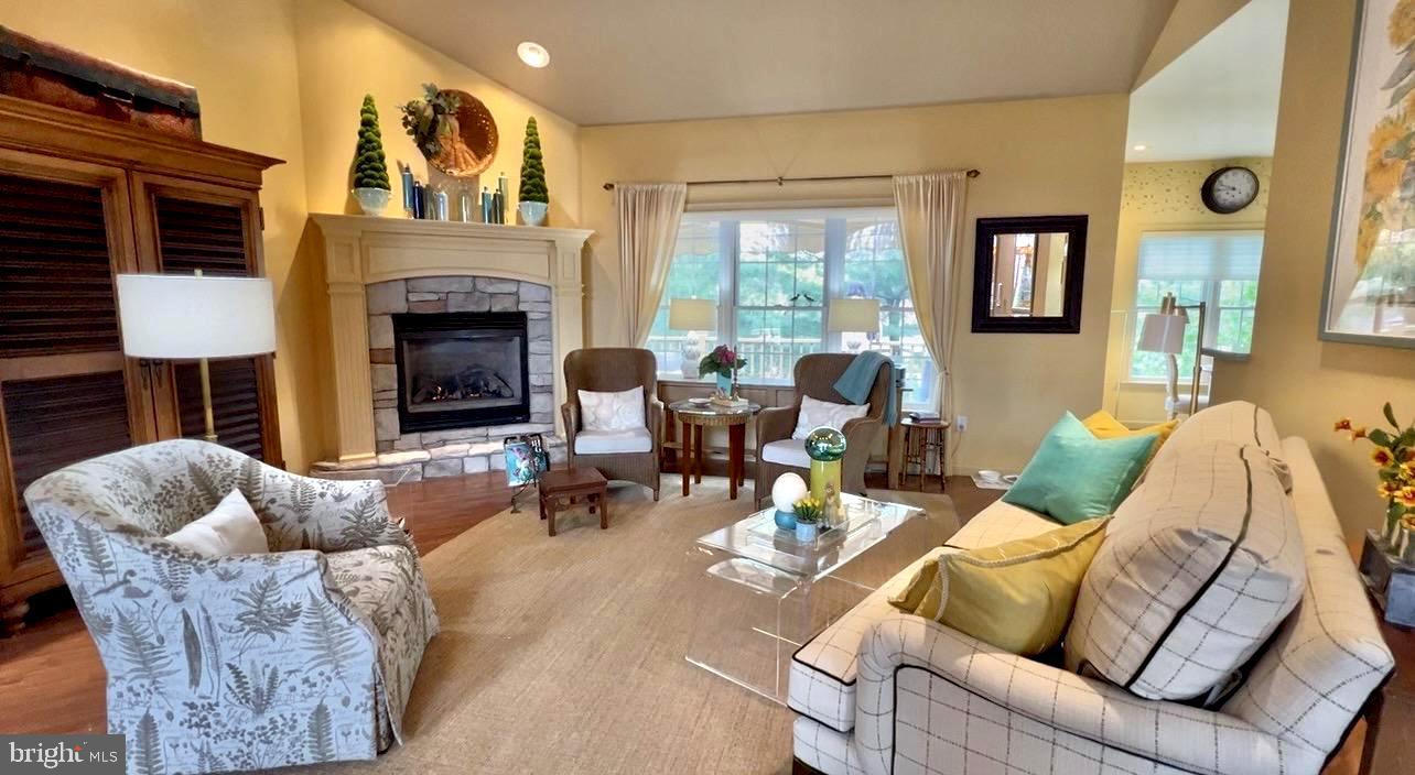 WINDSOR CROSSING - Residential