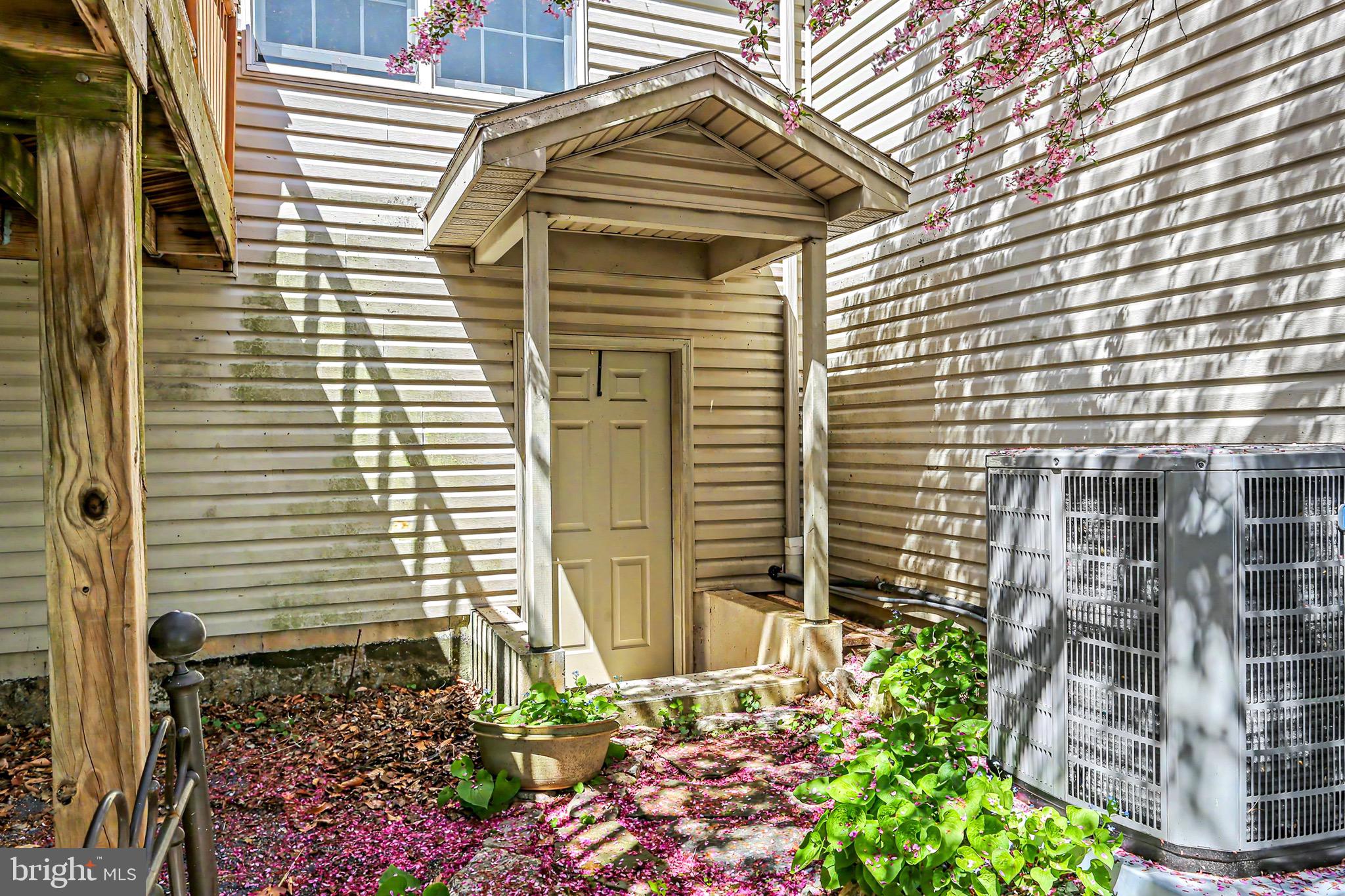 WINDSOR CROSSING - Residential