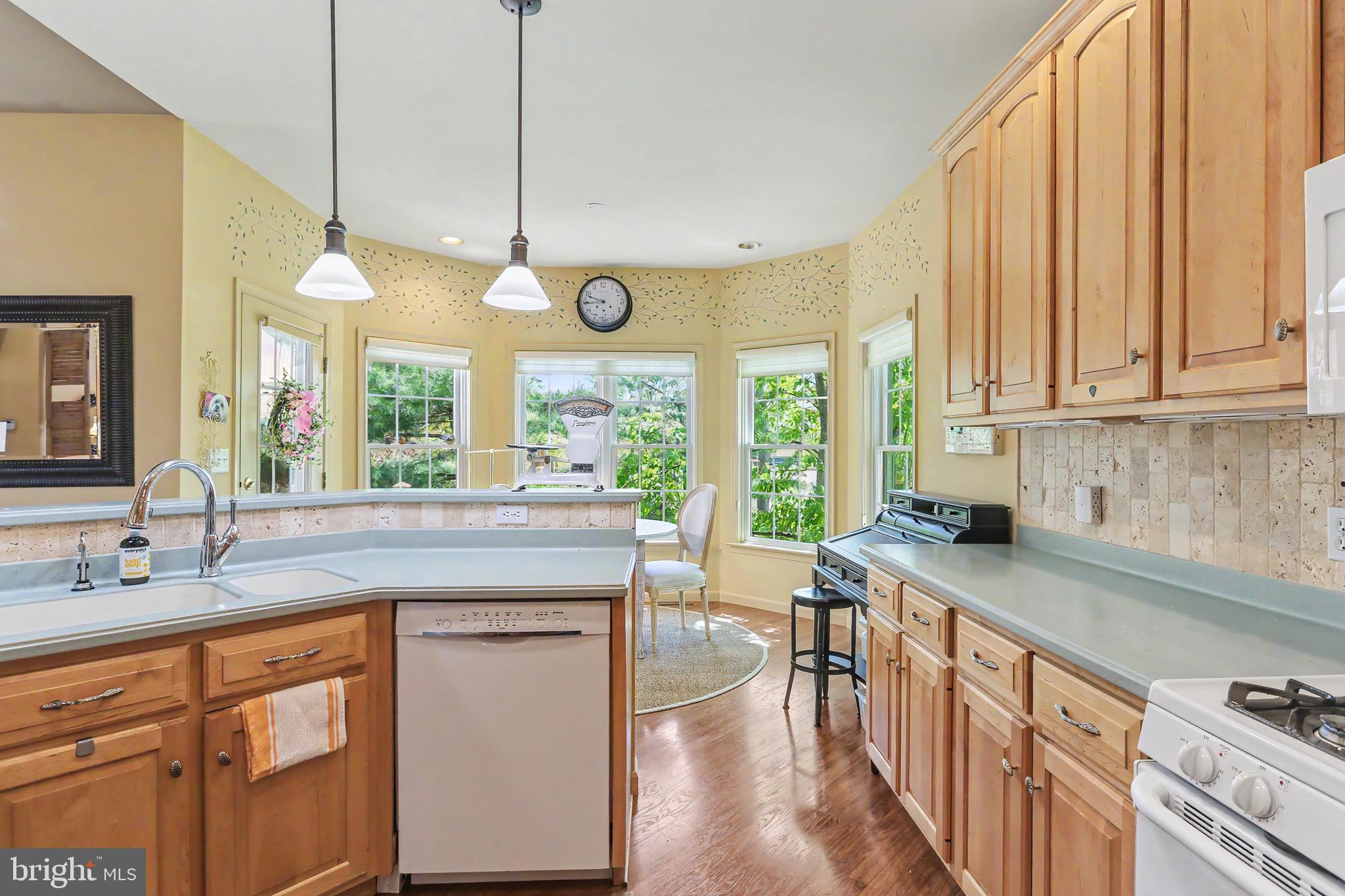 WINDSOR CROSSING - Residential