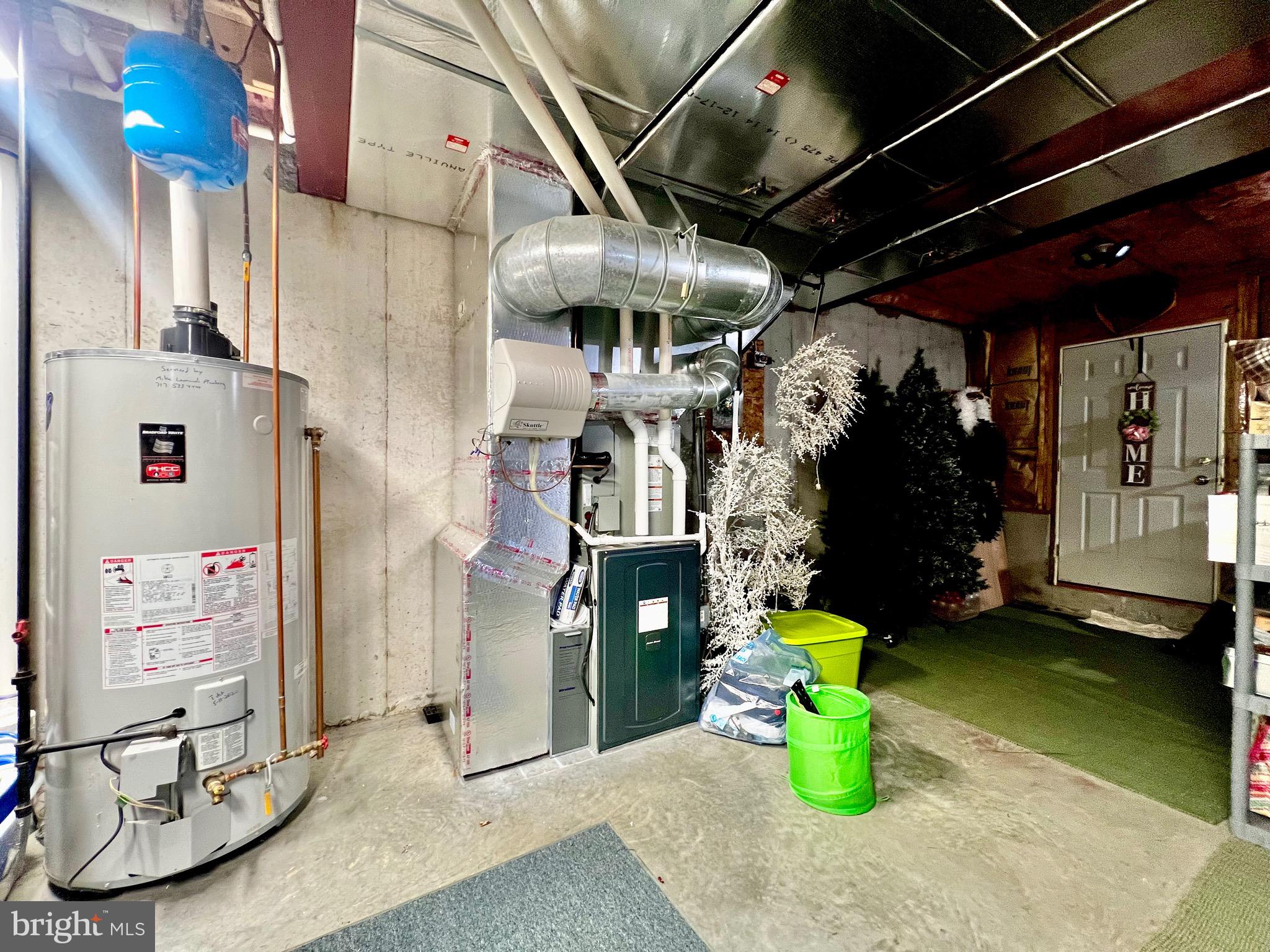 WINDSOR CROSSING - Residential