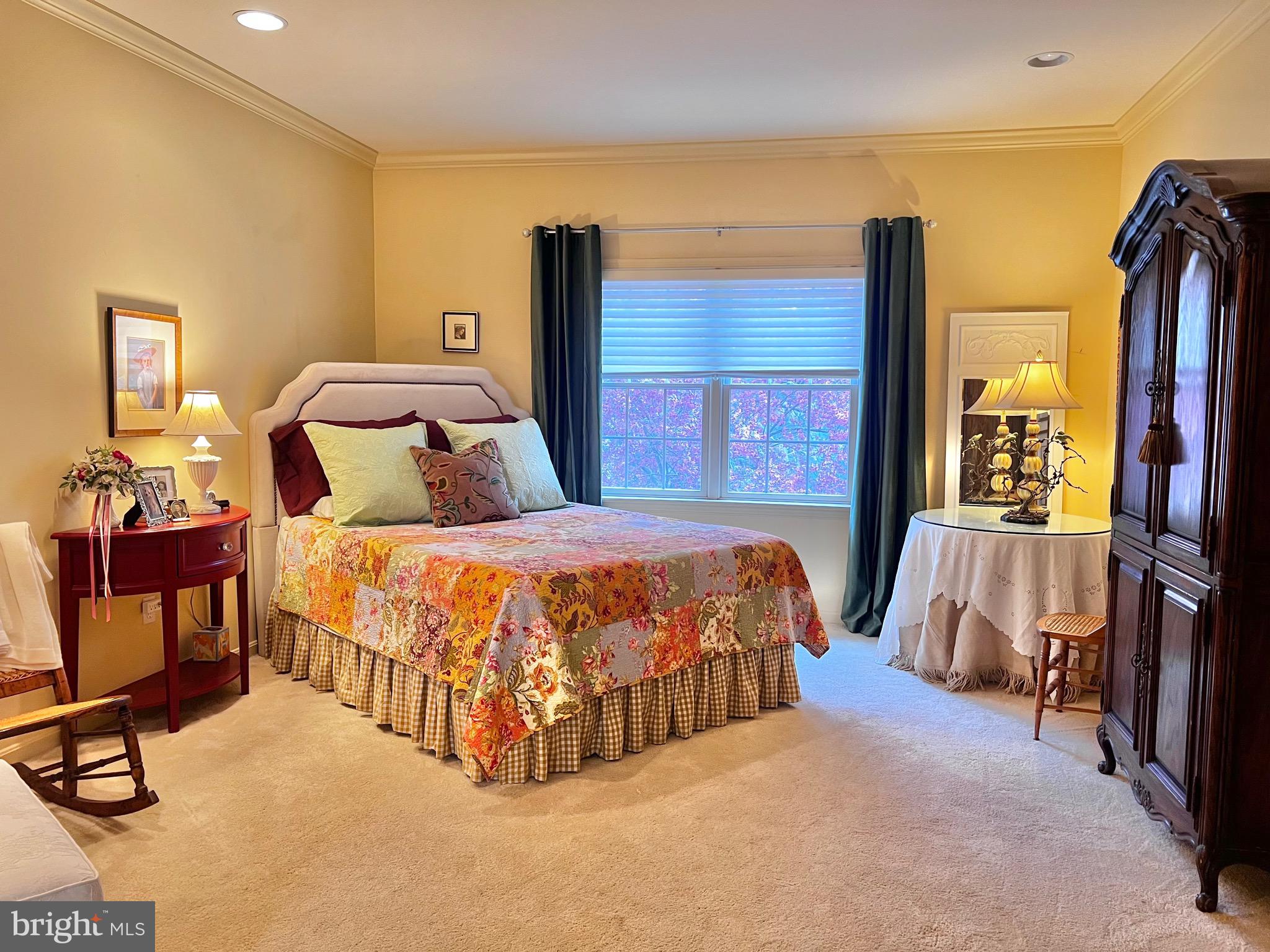 WINDSOR CROSSING - Residential