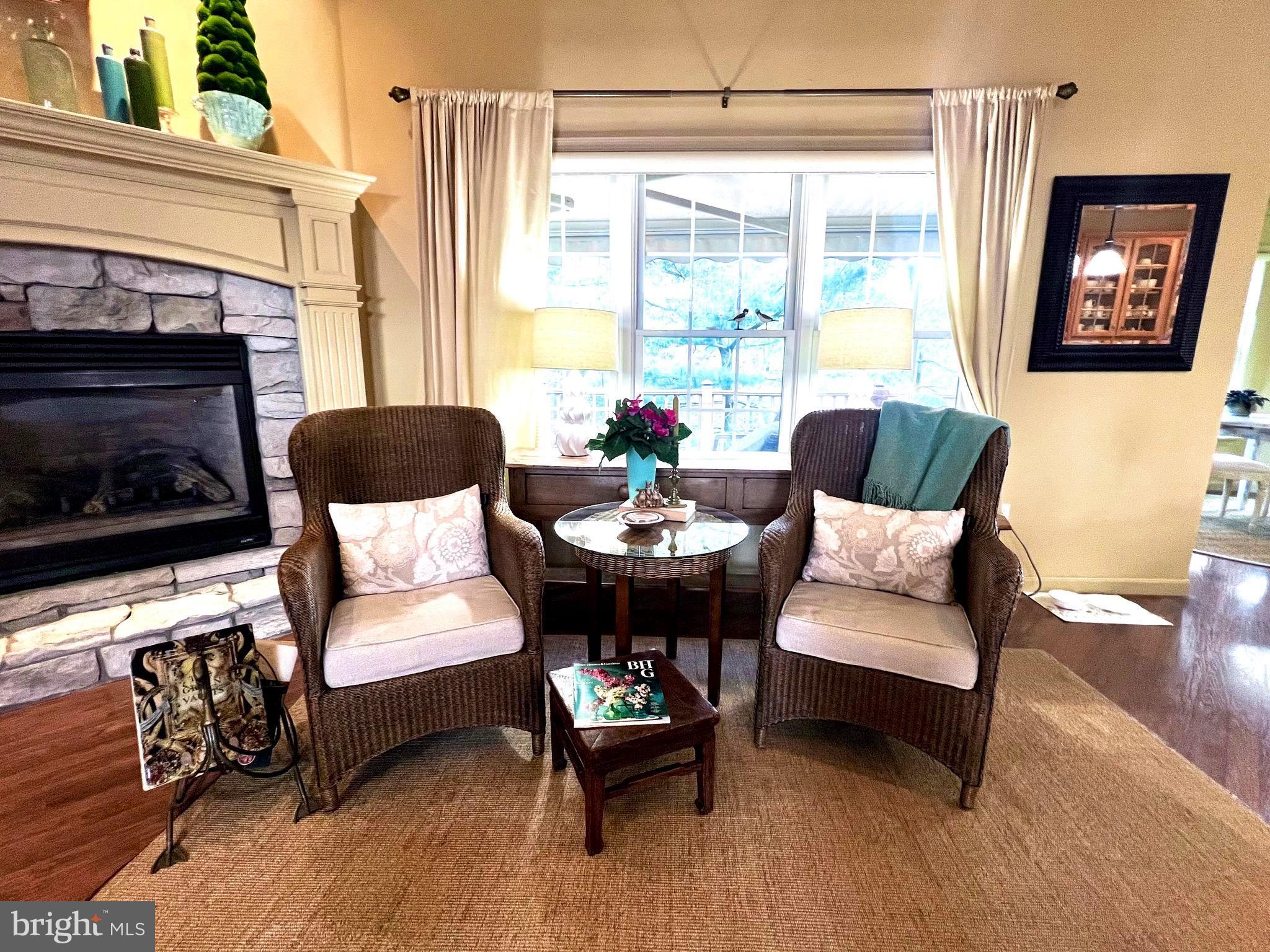 WINDSOR CROSSING - Residential