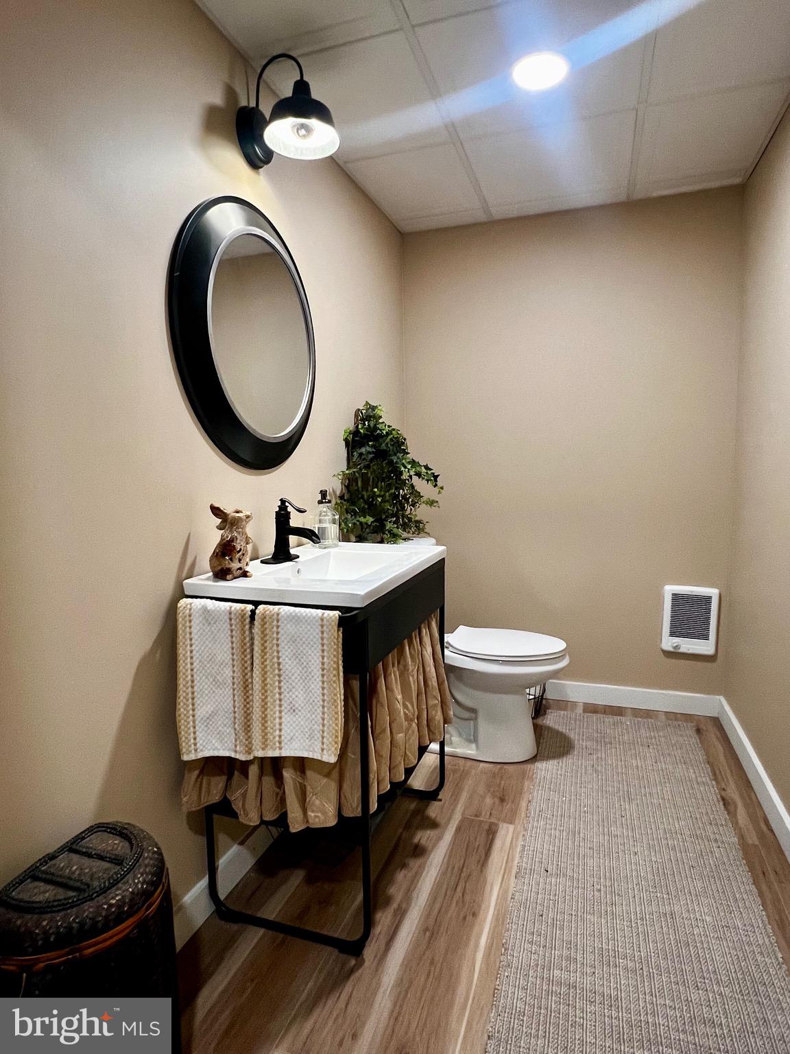 WINDSOR CROSSING - Residential