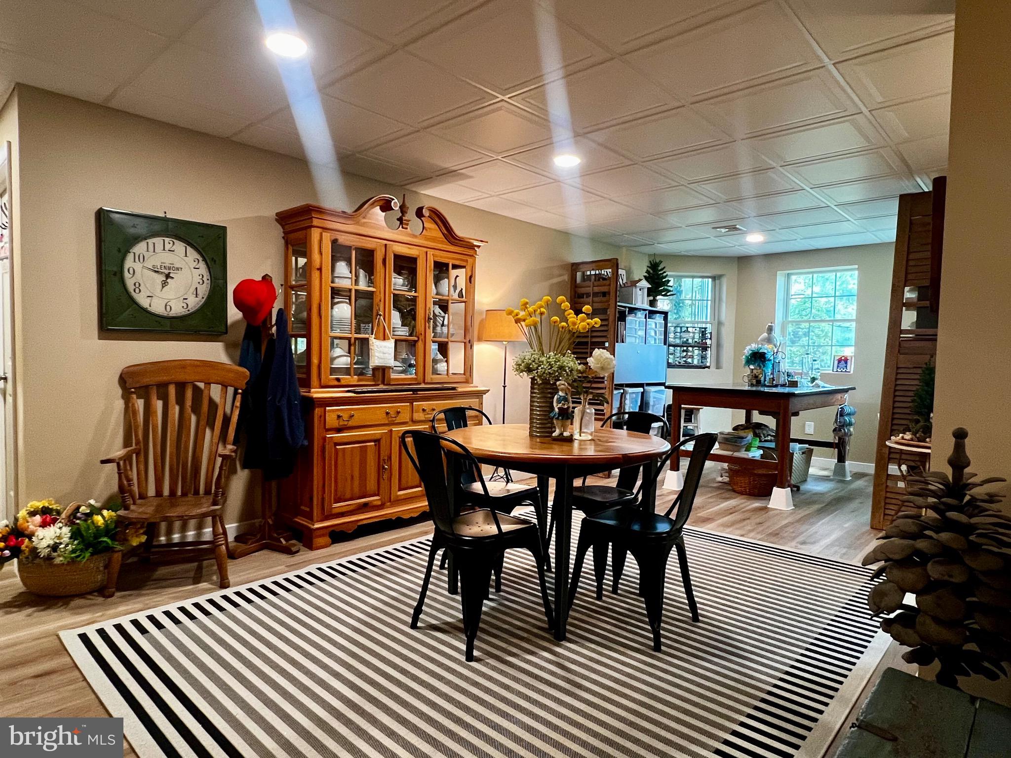 WINDSOR CROSSING - Residential