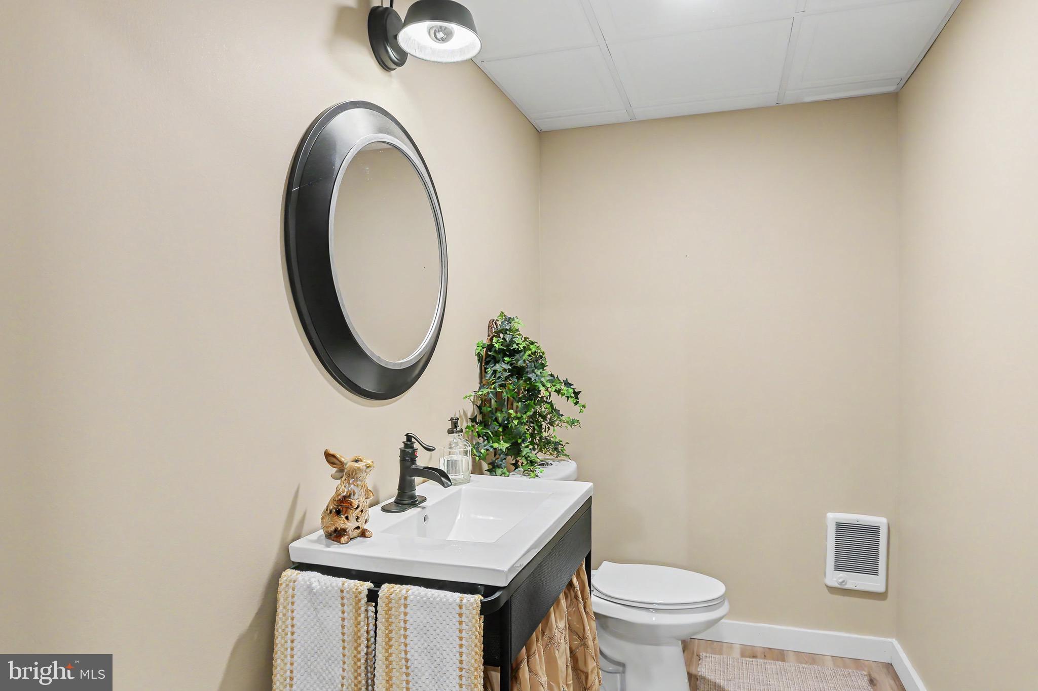 WINDSOR CROSSING - Residential