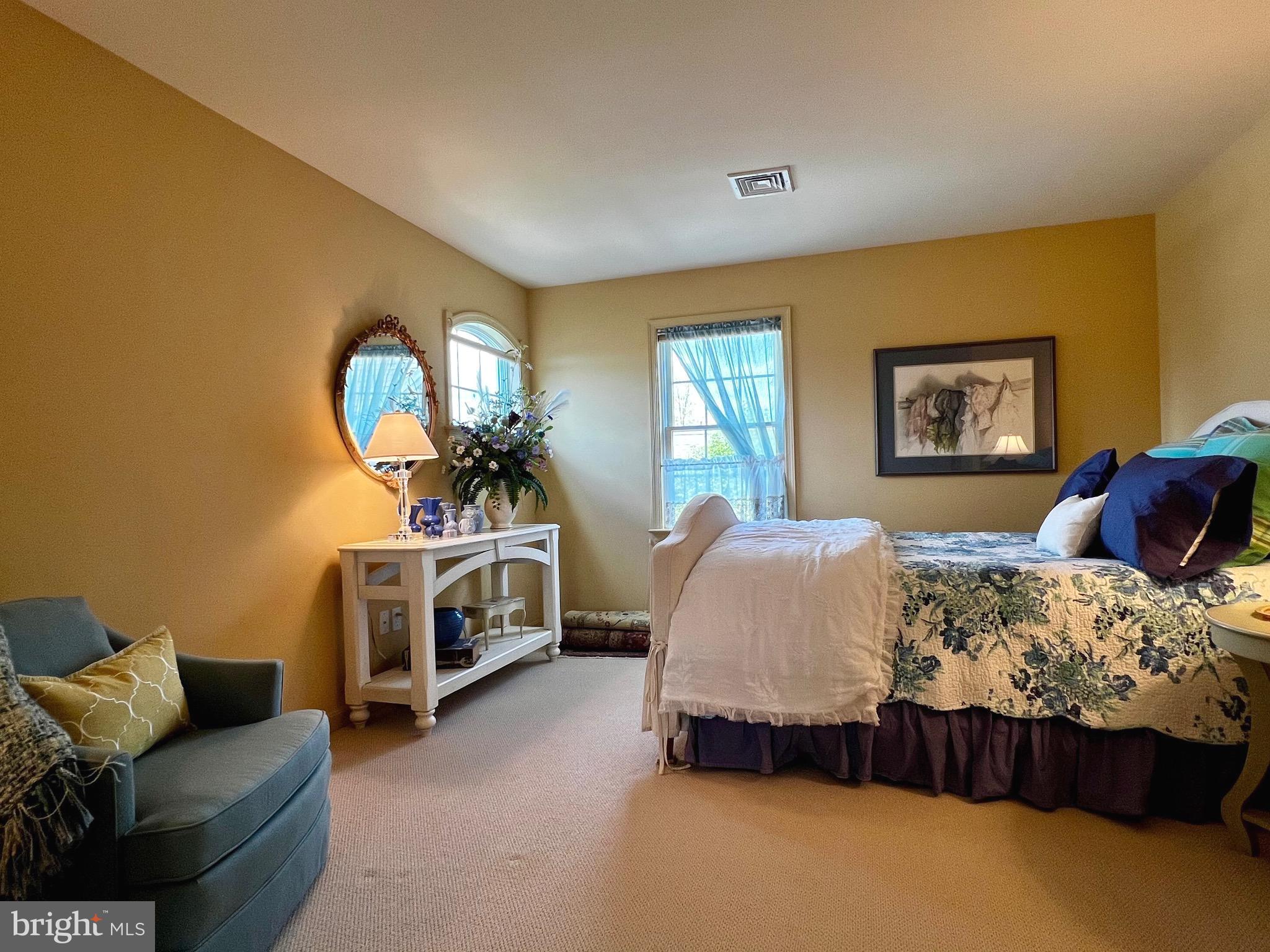 WINDSOR CROSSING - Residential