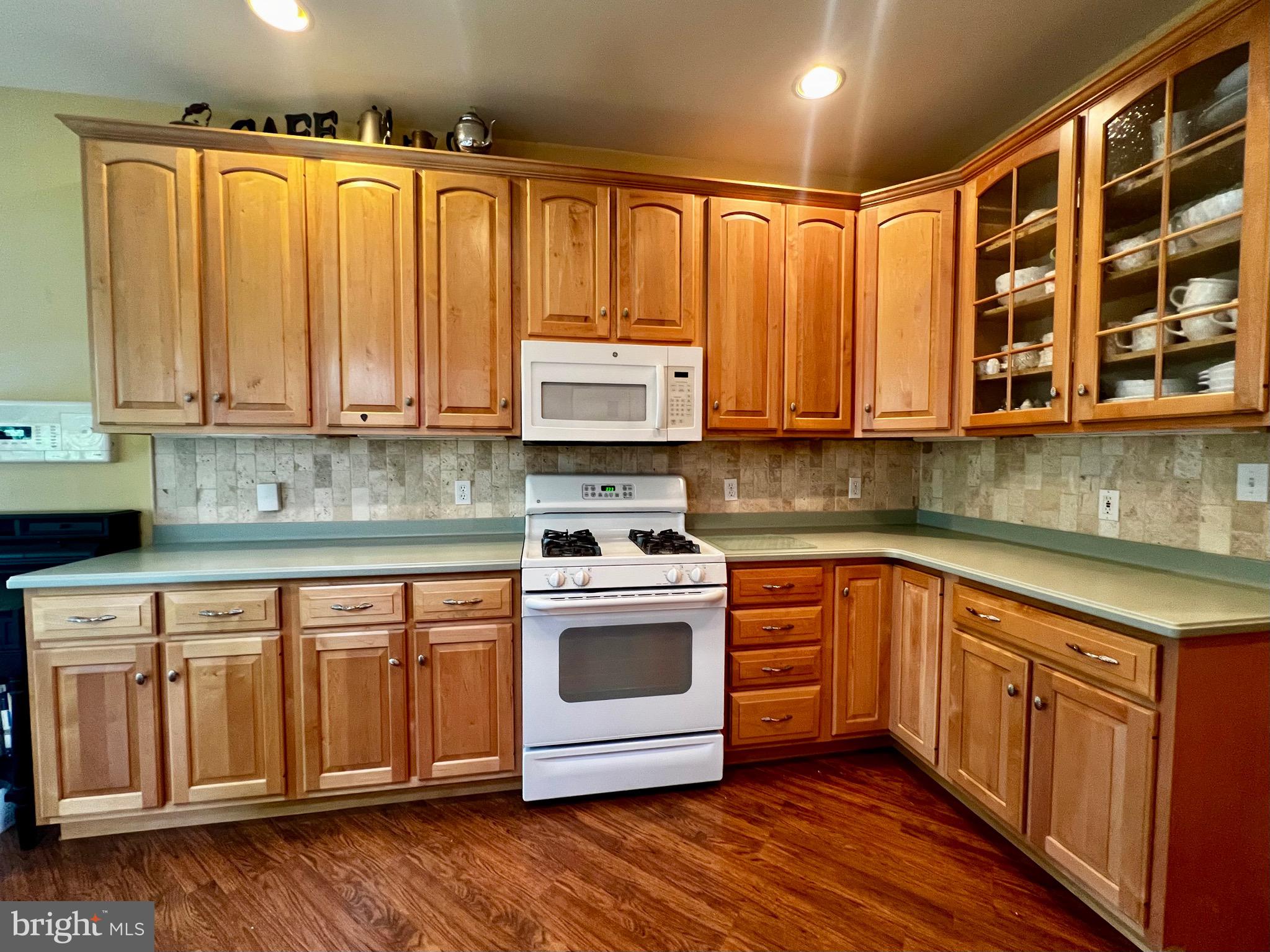 WINDSOR CROSSING - Residential