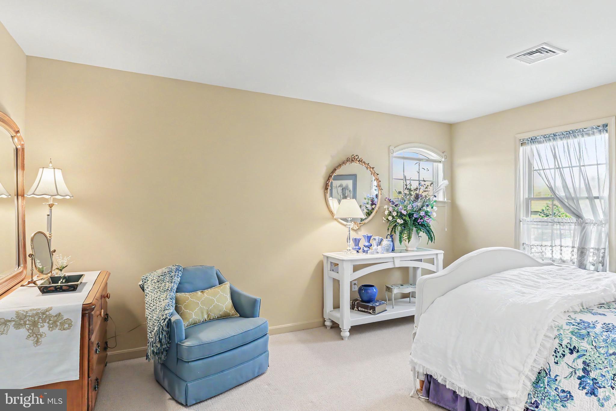 WINDSOR CROSSING - Residential