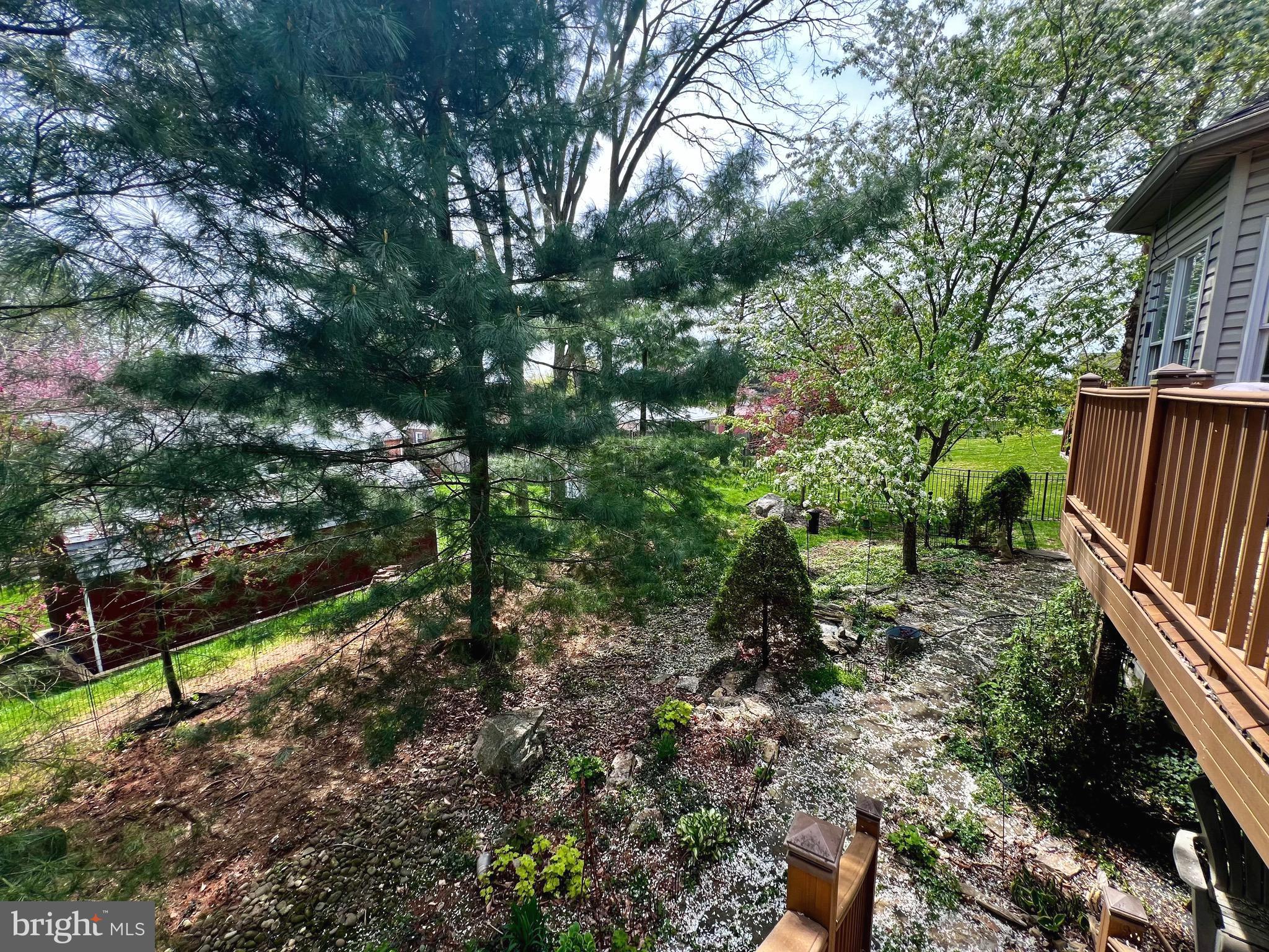 WINDSOR CROSSING - Residential