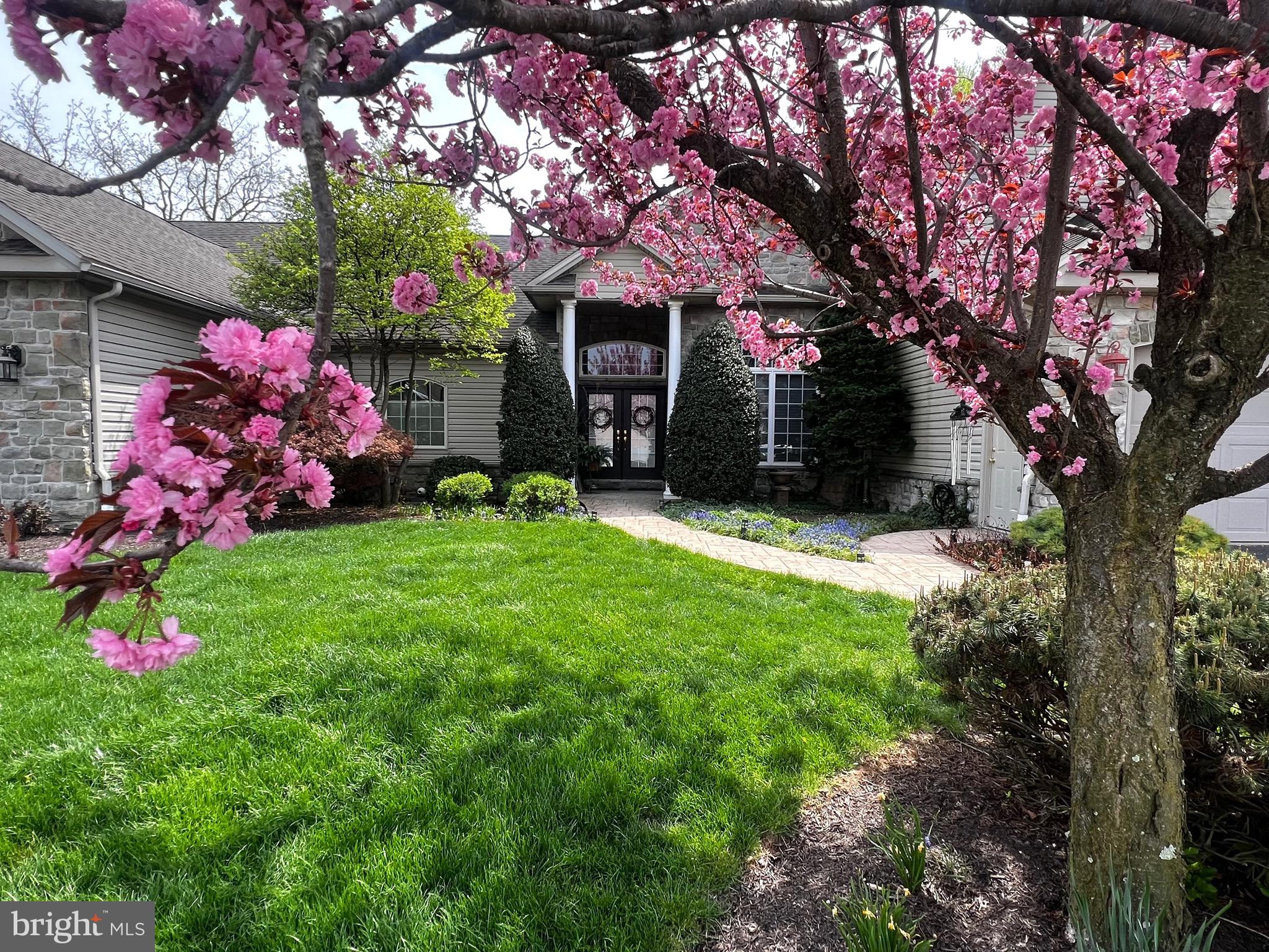 WINDSOR CROSSING - Residential