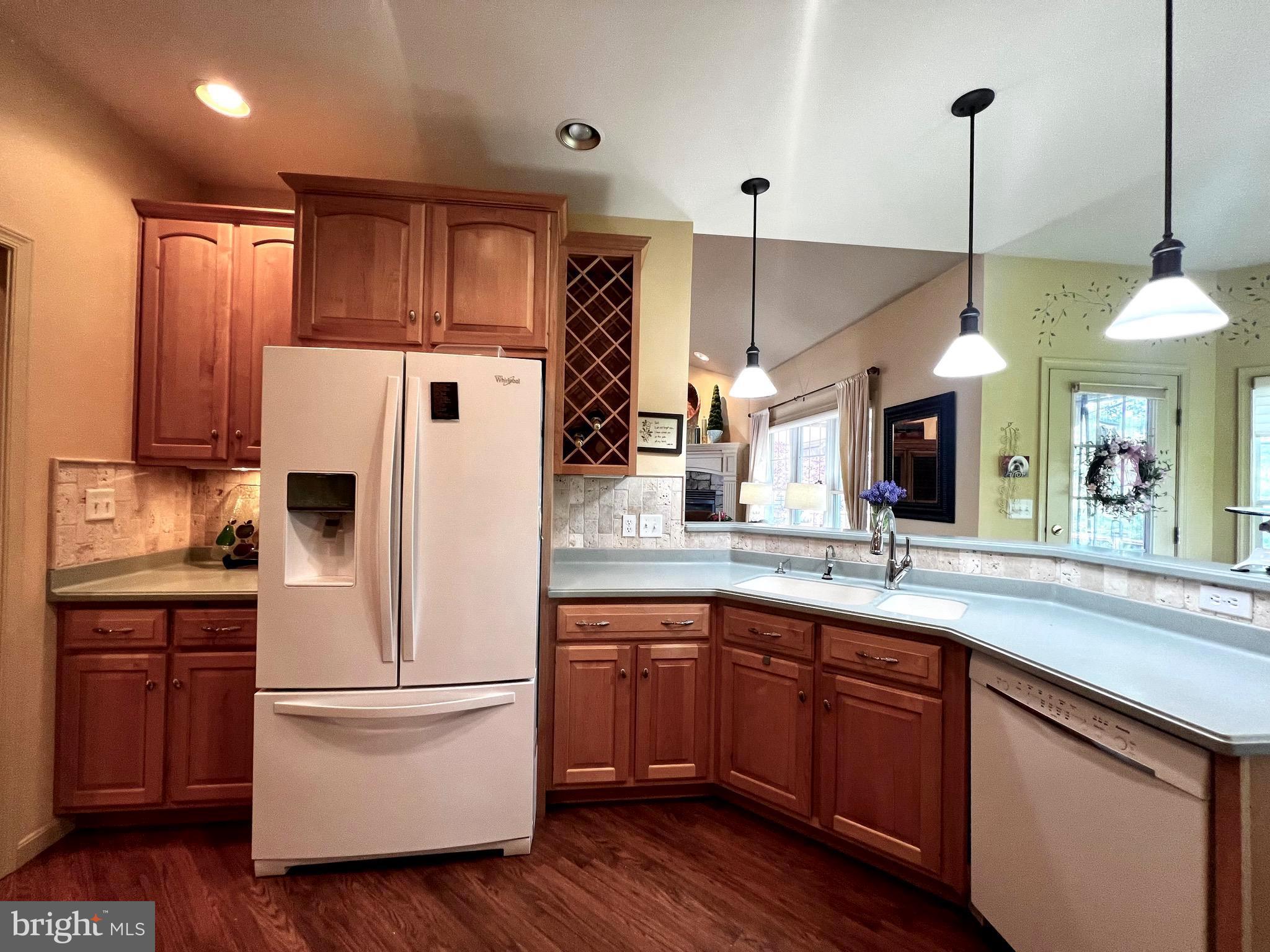 WINDSOR CROSSING - Residential