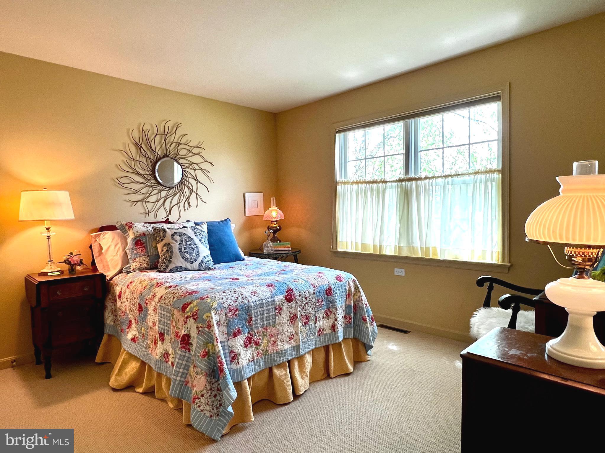 WINDSOR CROSSING - Residential