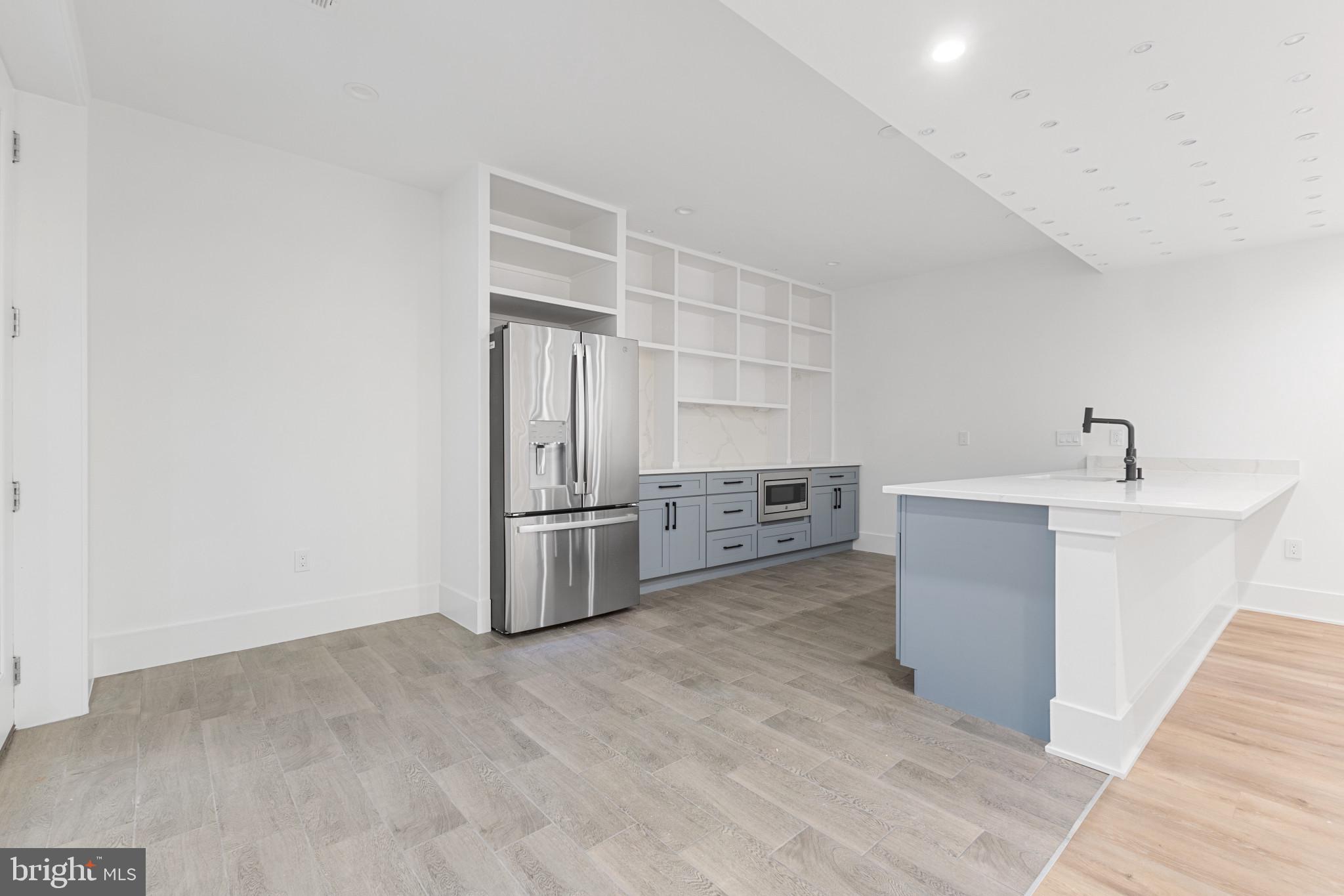 PIMMIT HILLS - Residential