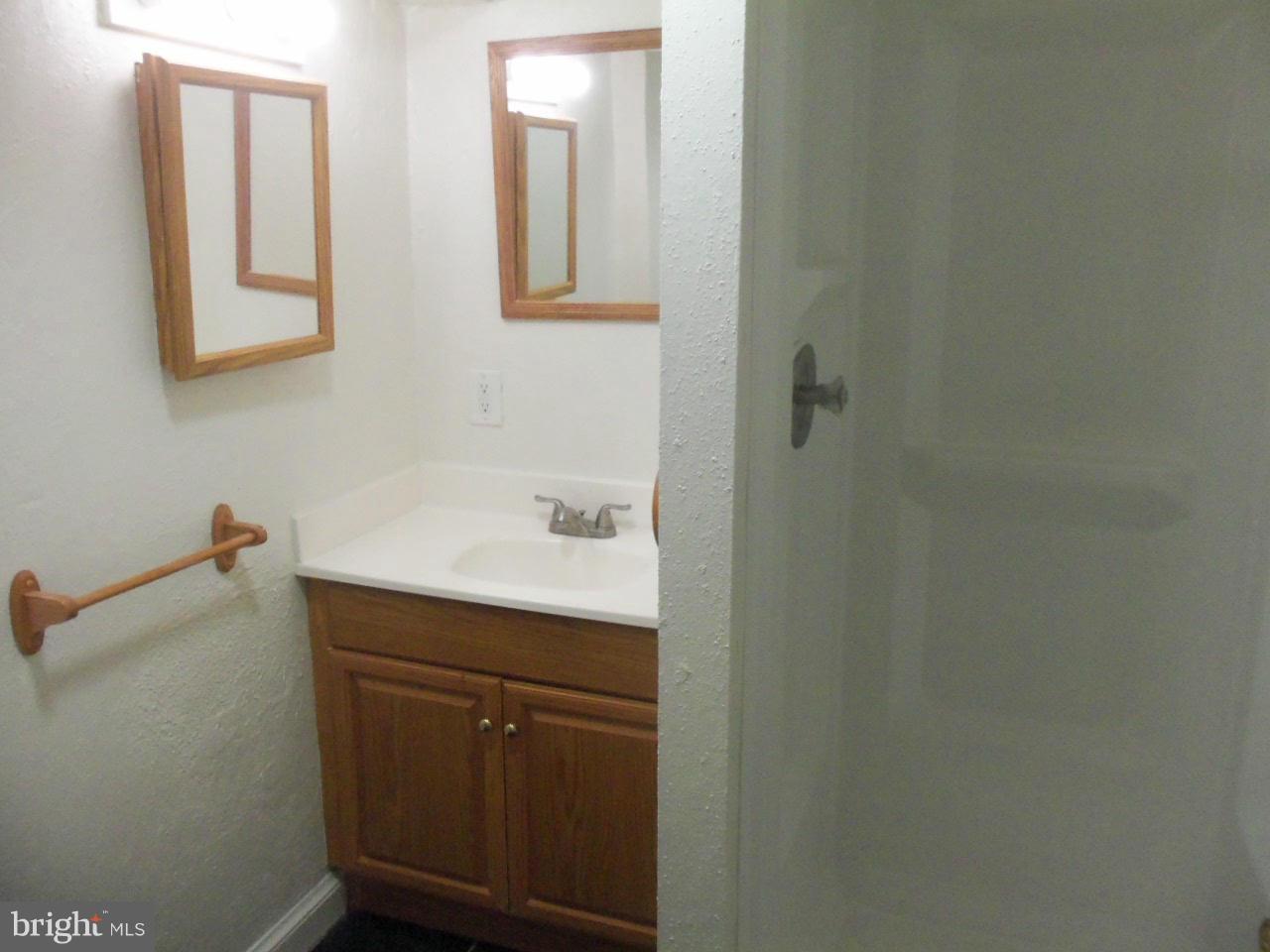 NORTH KENSINGTON - Residential Lease