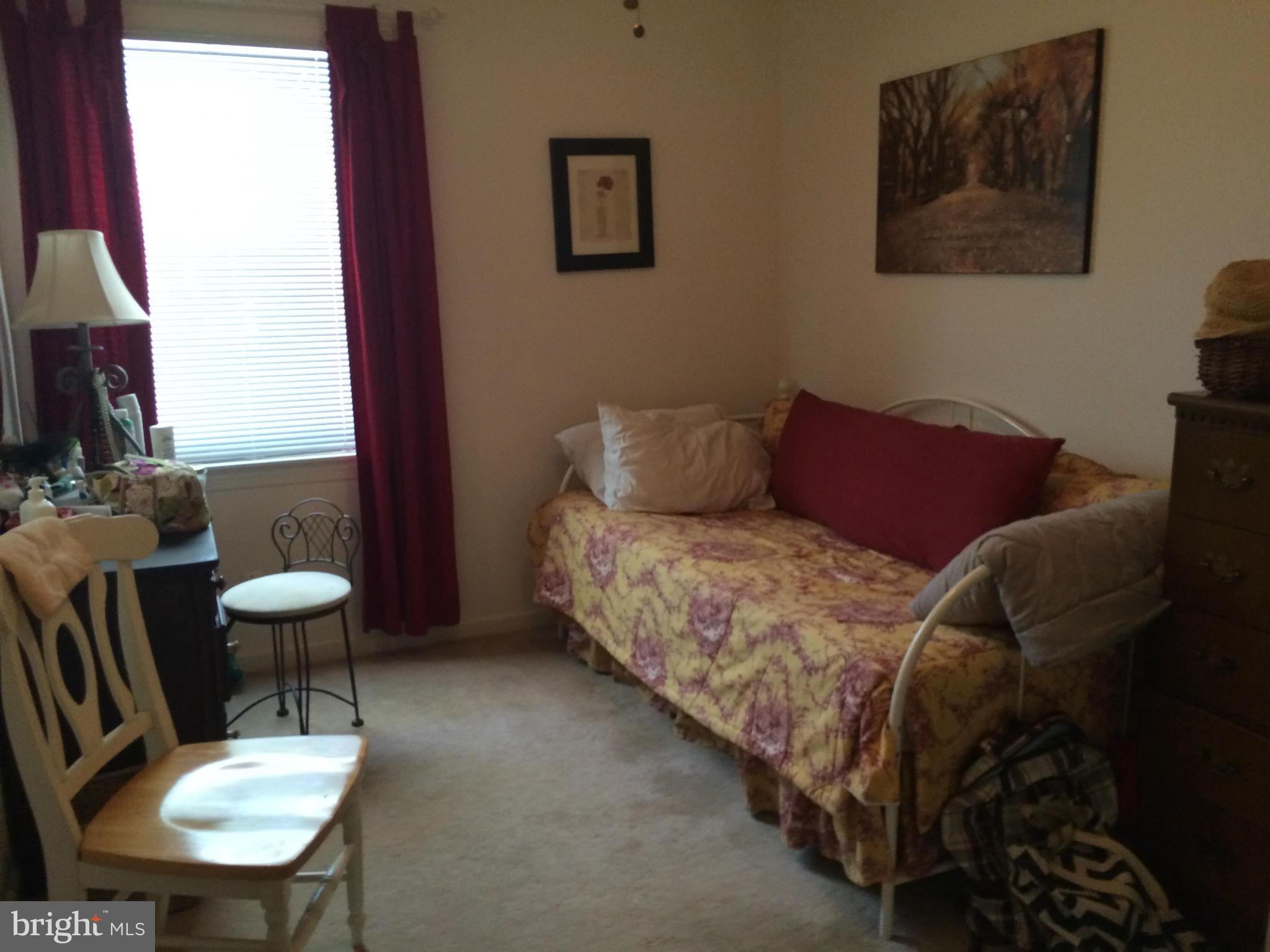 NORTH KENSINGTON - Residential Lease