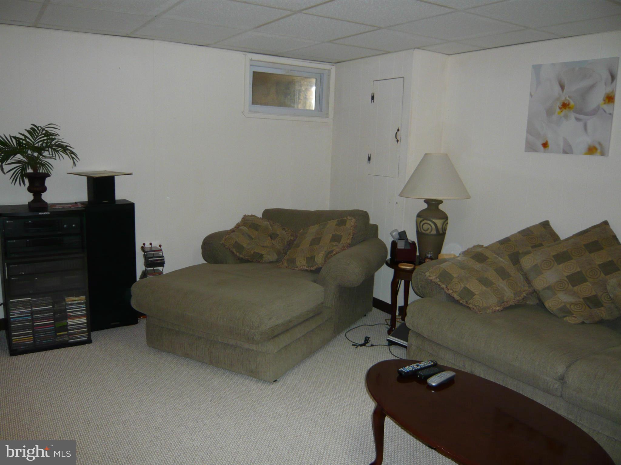 NORTH KENSINGTON - Residential Lease