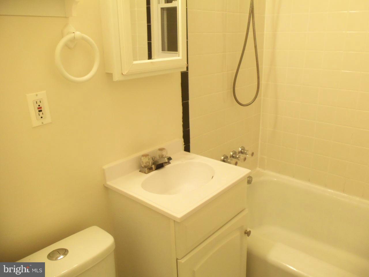 NORTH KENSINGTON - Residential Lease