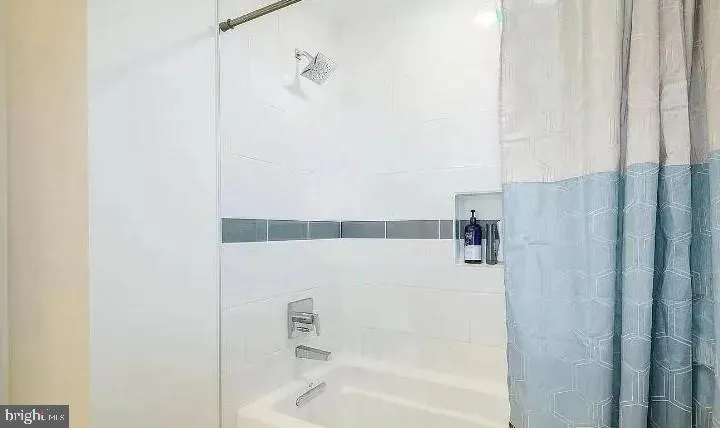 Philadelphia, Pennsylvania 19130, United States, 3 Bedrooms Bedrooms, ,3 BathroomsBathrooms,Residential,Active,99415