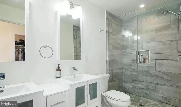 Philadelphia, Pennsylvania 19130, United States, 3 Bedrooms Bedrooms, ,3 BathroomsBathrooms,Residential,Active,99415
