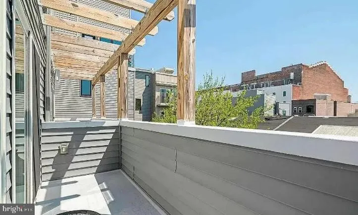 Philadelphia, Pennsylvania 19130, United States, 3 Bedrooms Bedrooms, ,3 BathroomsBathrooms,Residential,Active,99415