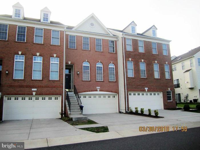 SOUTH RIDING - Residential