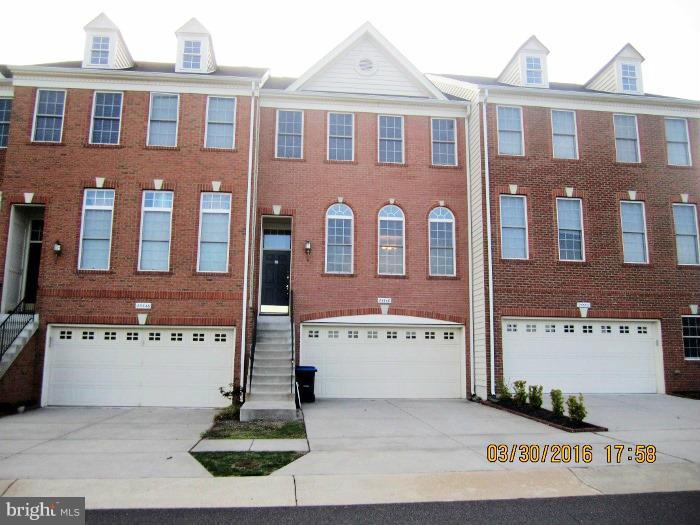 SOUTH RIDING - Residential