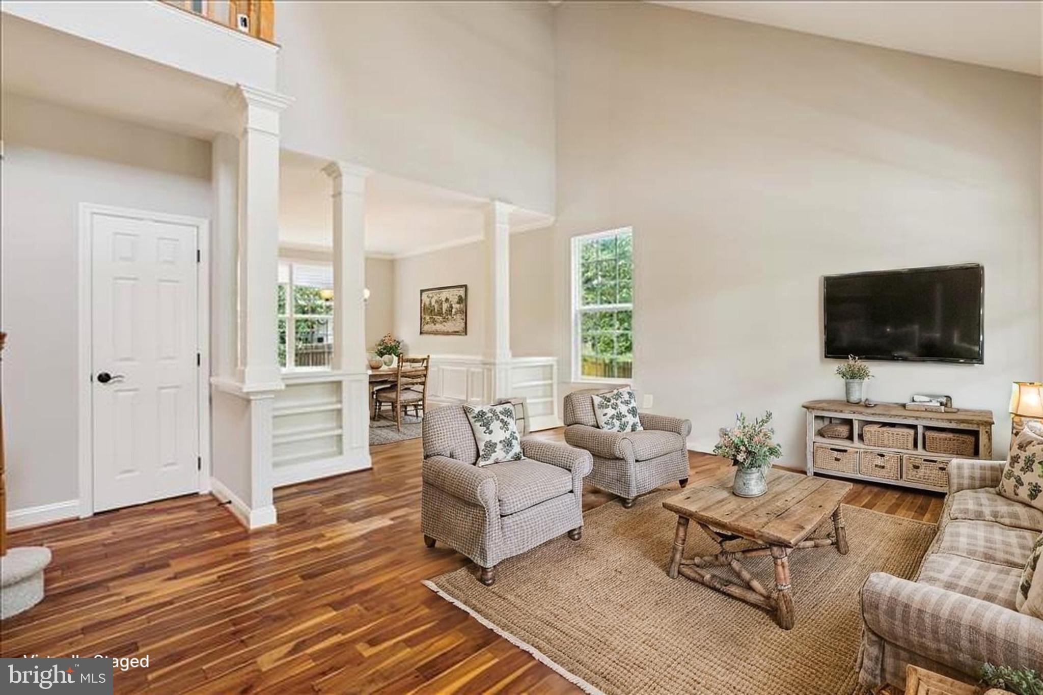 809 MACALISTER DRIVE SE