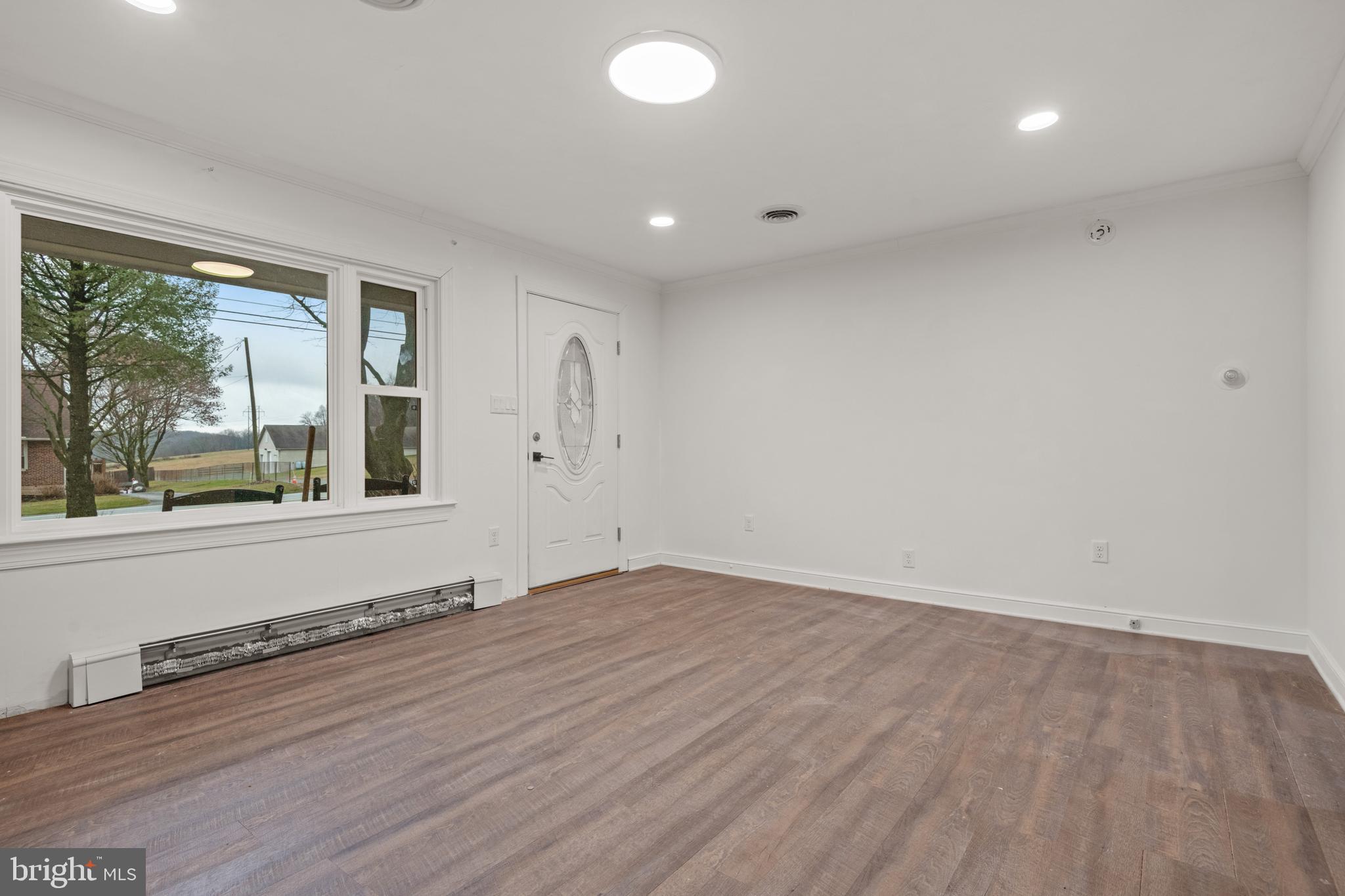 RED LION - Residential