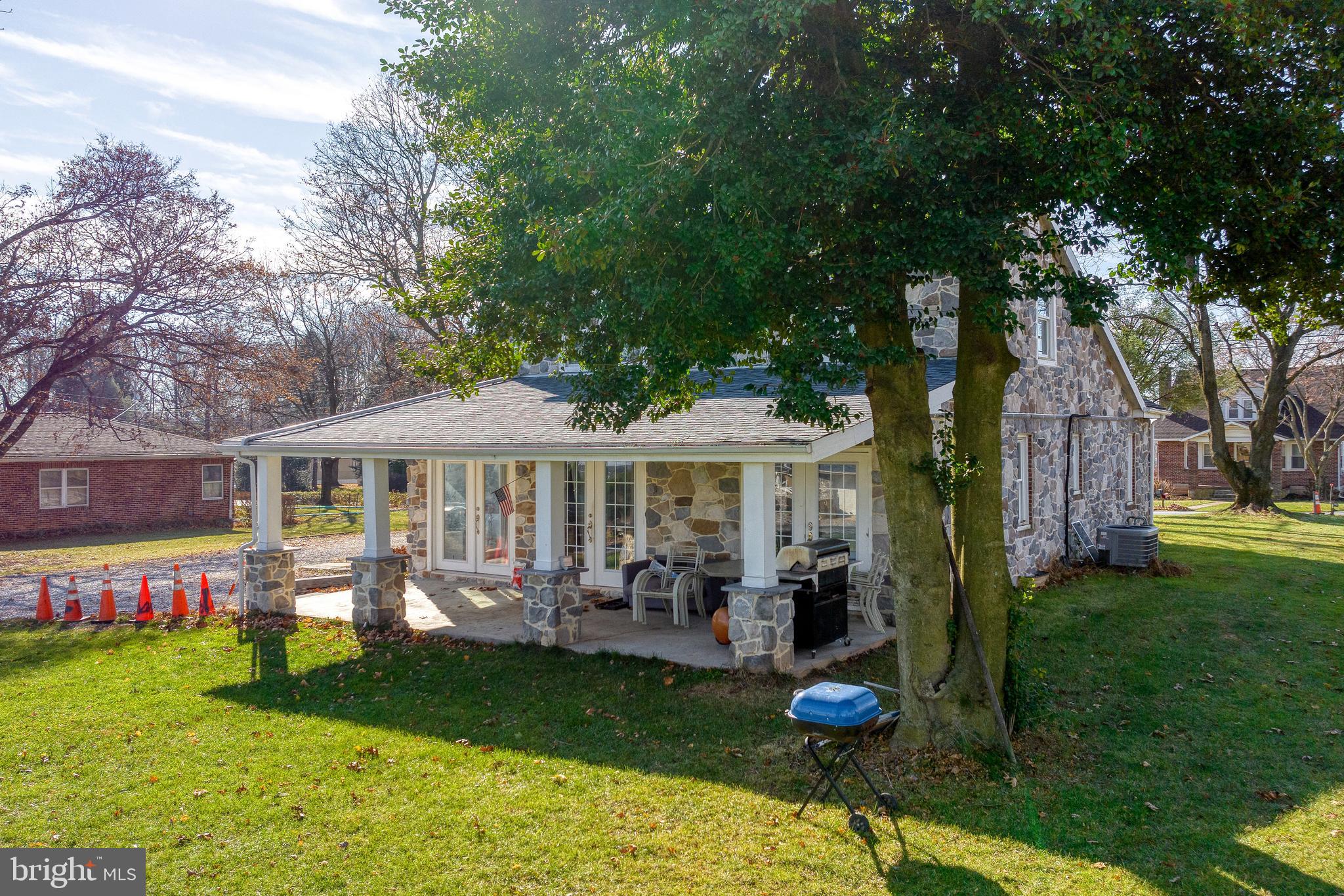 RED LION - Residential