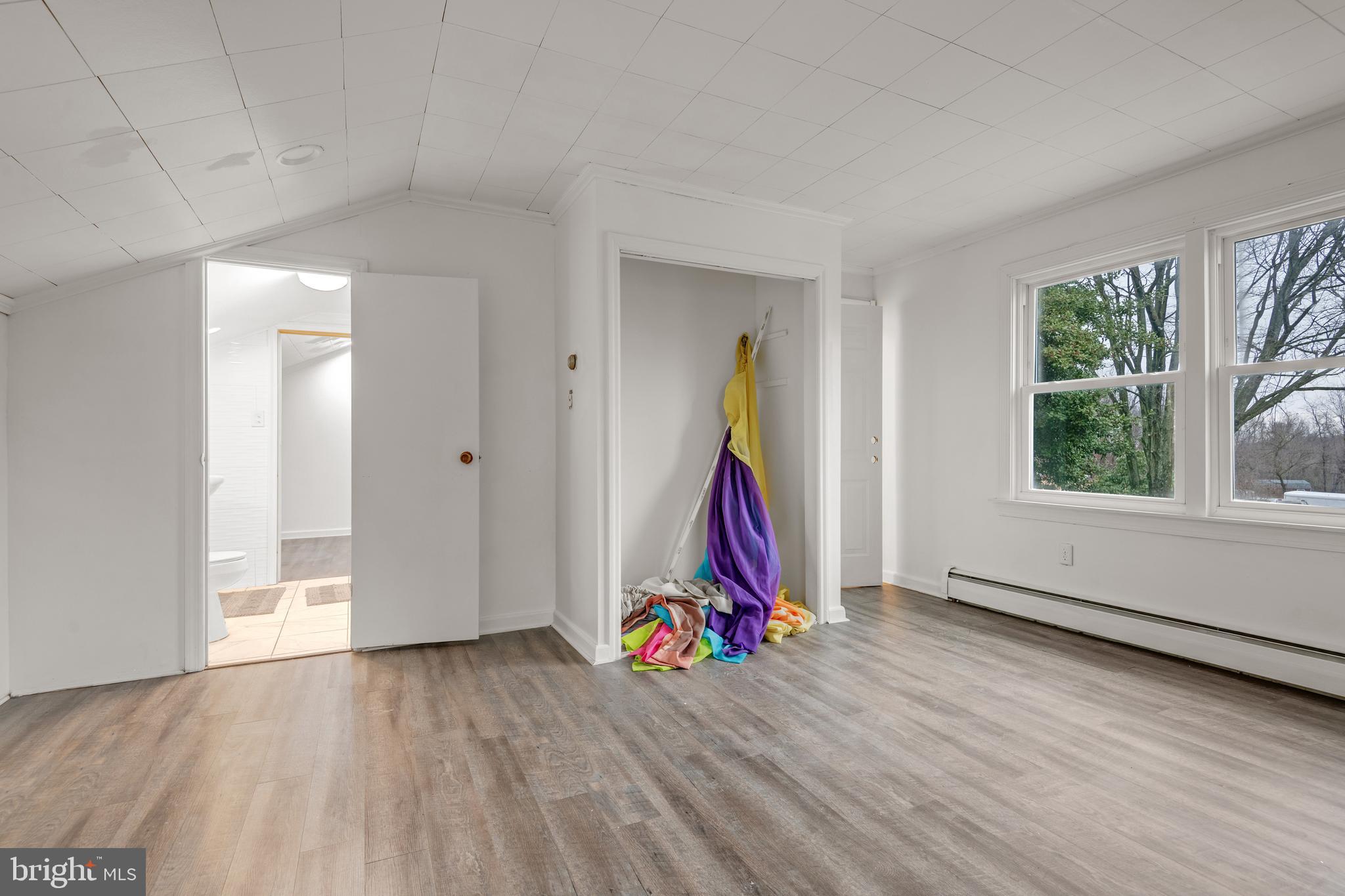 RED LION - Residential