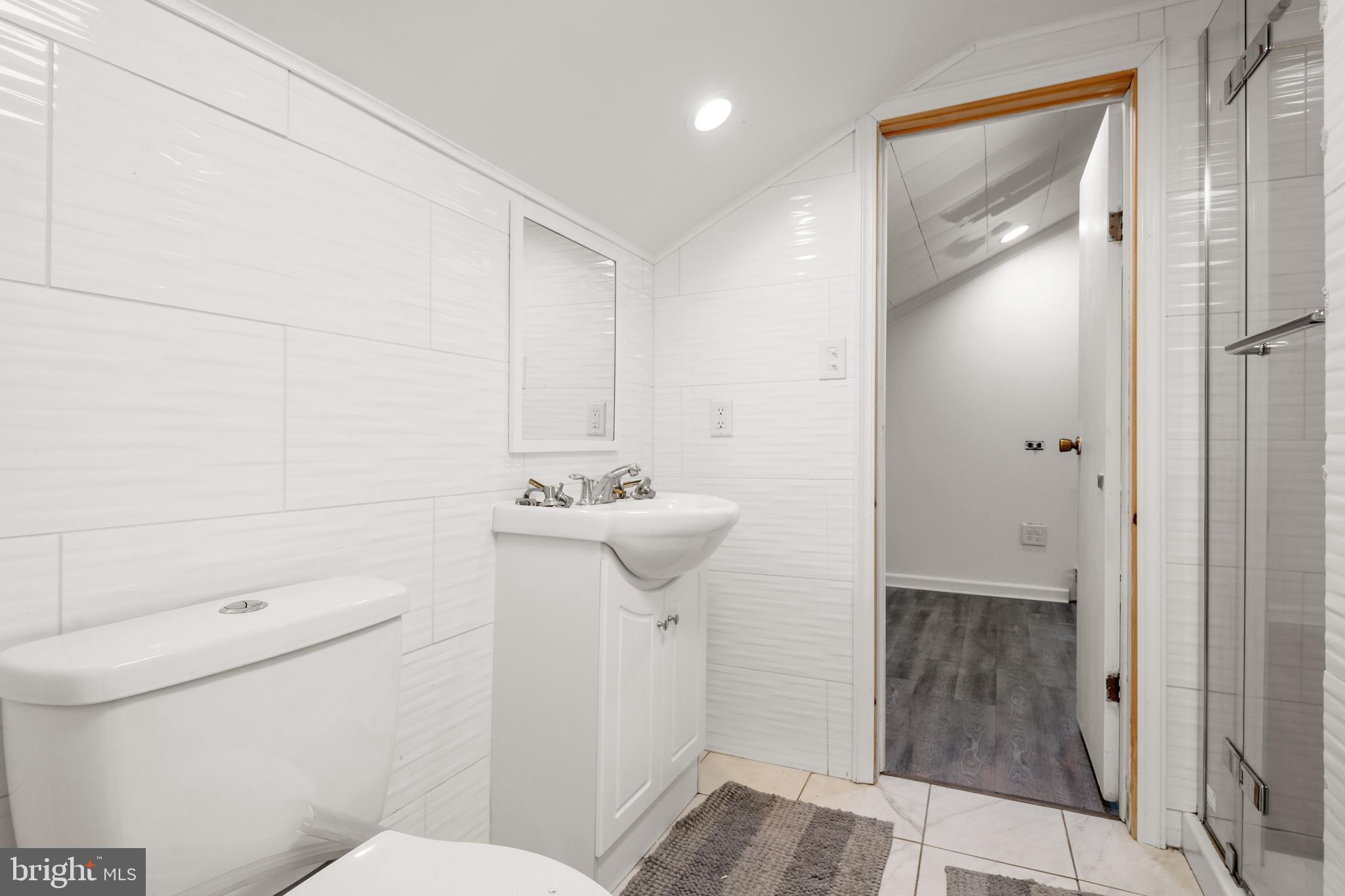 RED LION - Residential