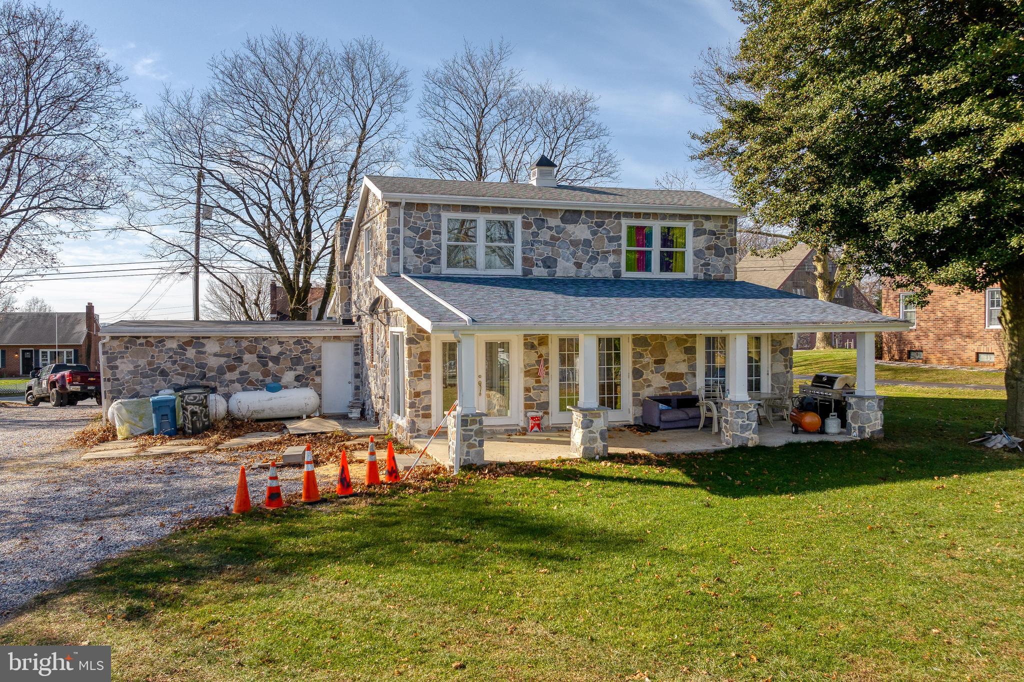 RED LION - Residential