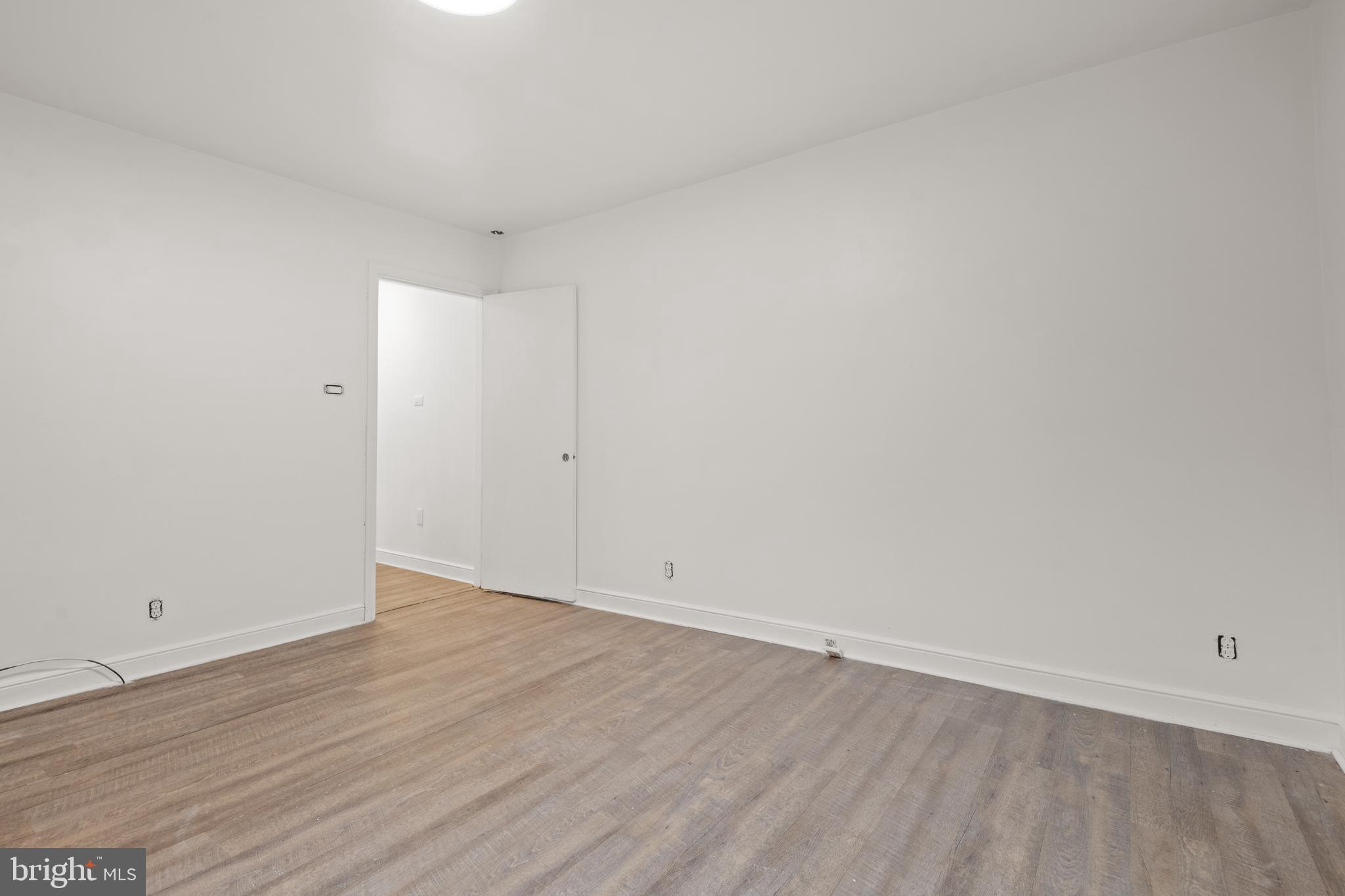 RED LION - Residential