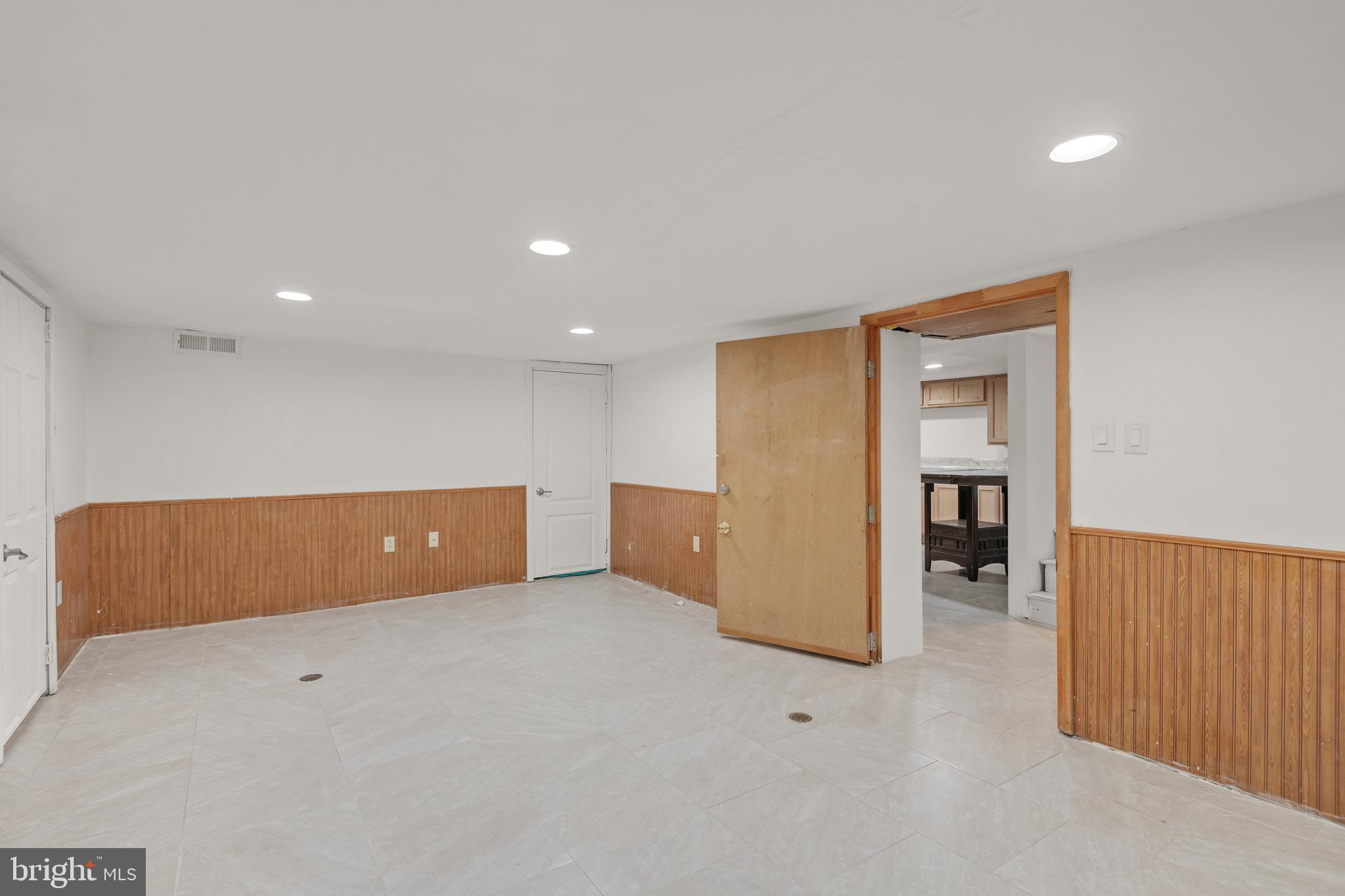 RED LION - Residential