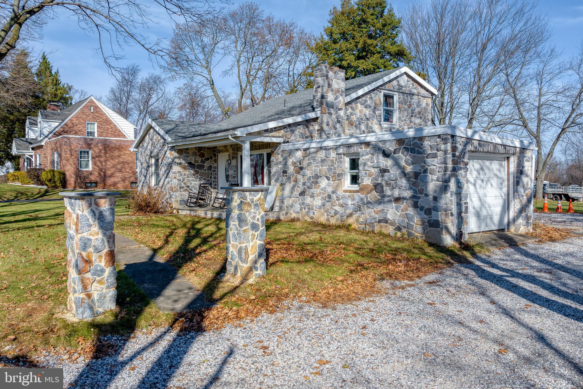 RED LION - Residential