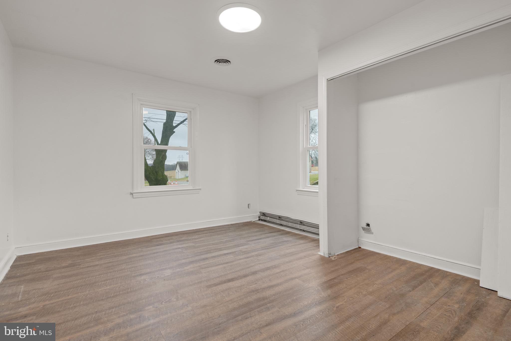 RED LION - Residential