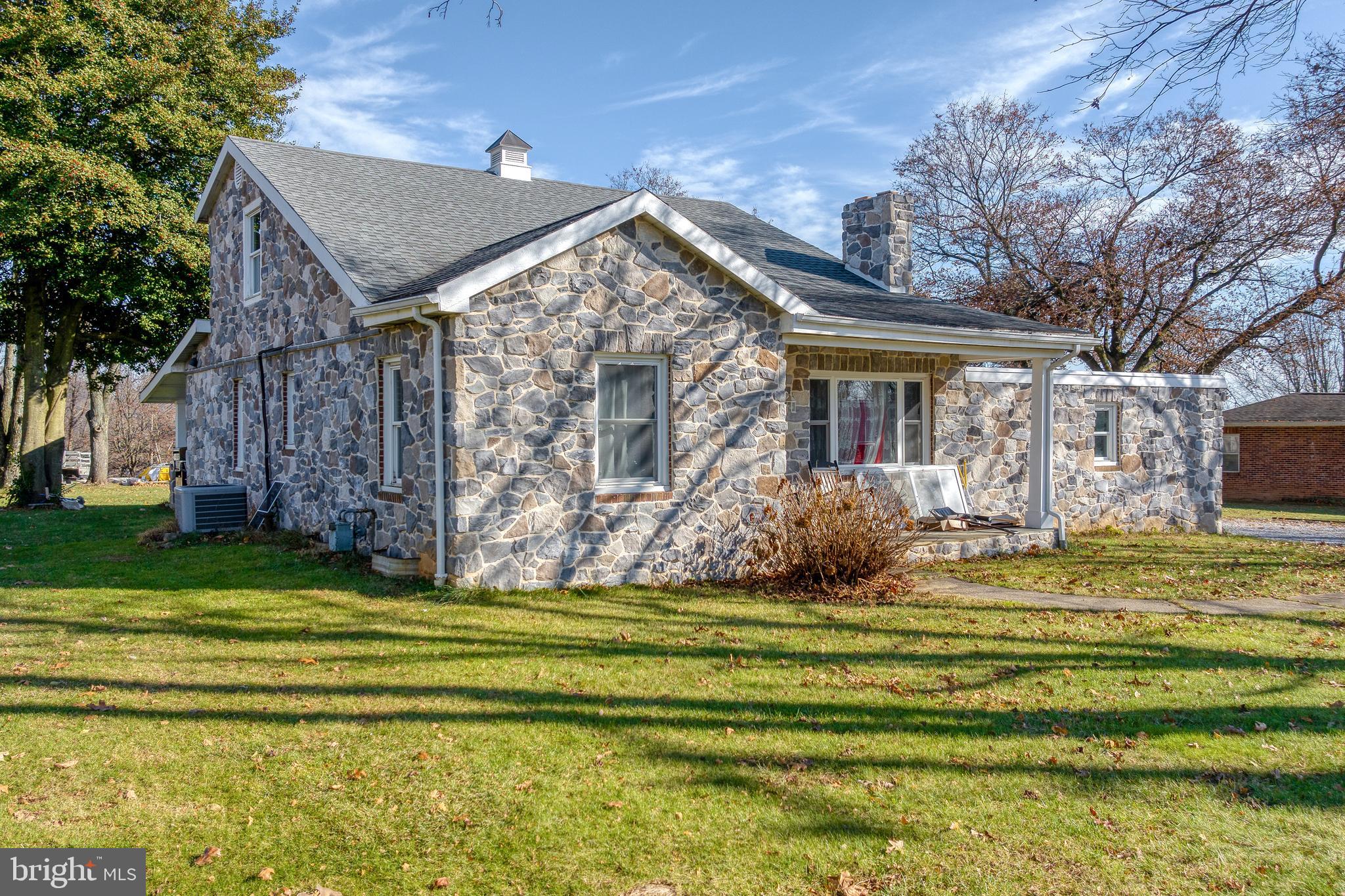 RED LION - Residential