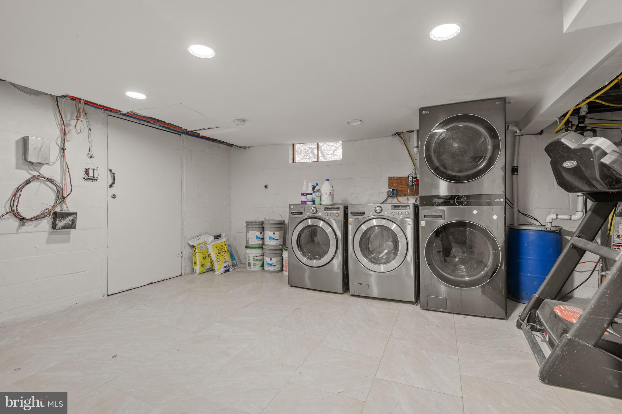 RED LION - Residential