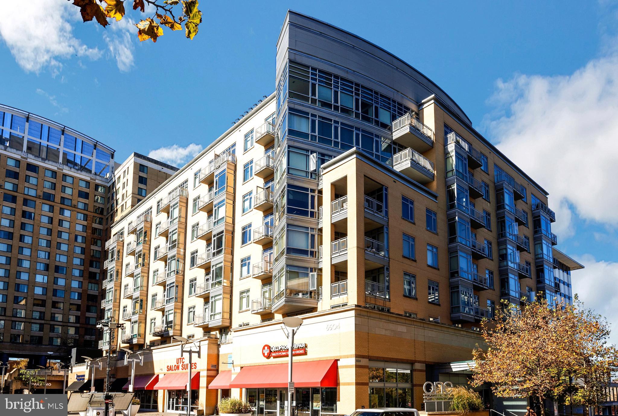 ONE INDEPENDENCE PLAZA - Residential