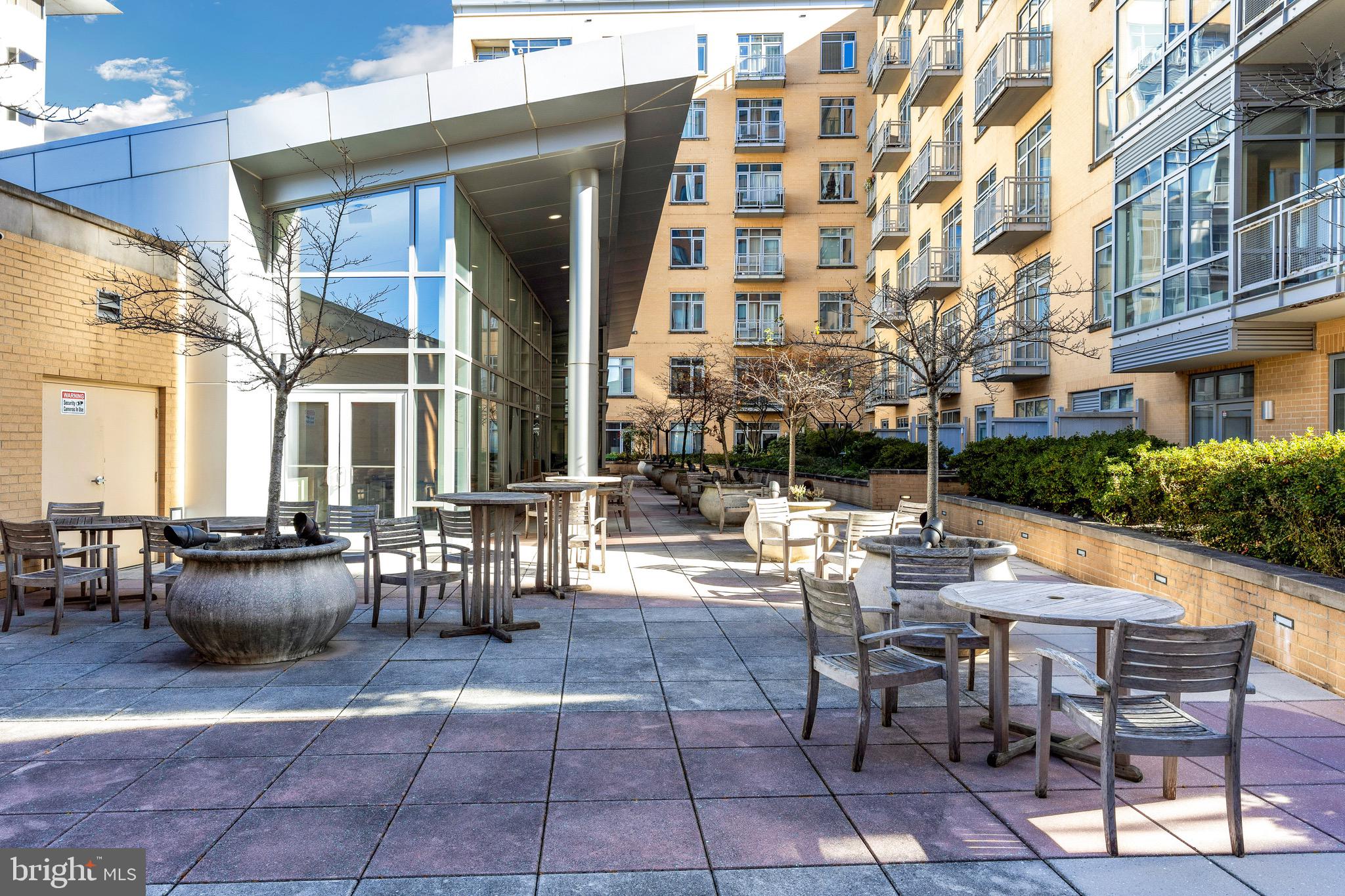 ONE INDEPENDENCE PLAZA - Residential