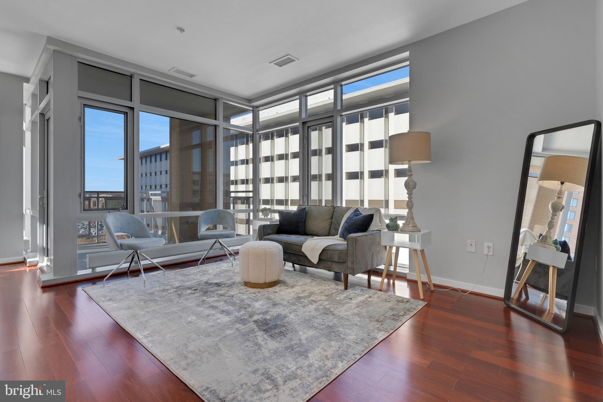 ONE INDEPENDENCE PLAZA - Residential