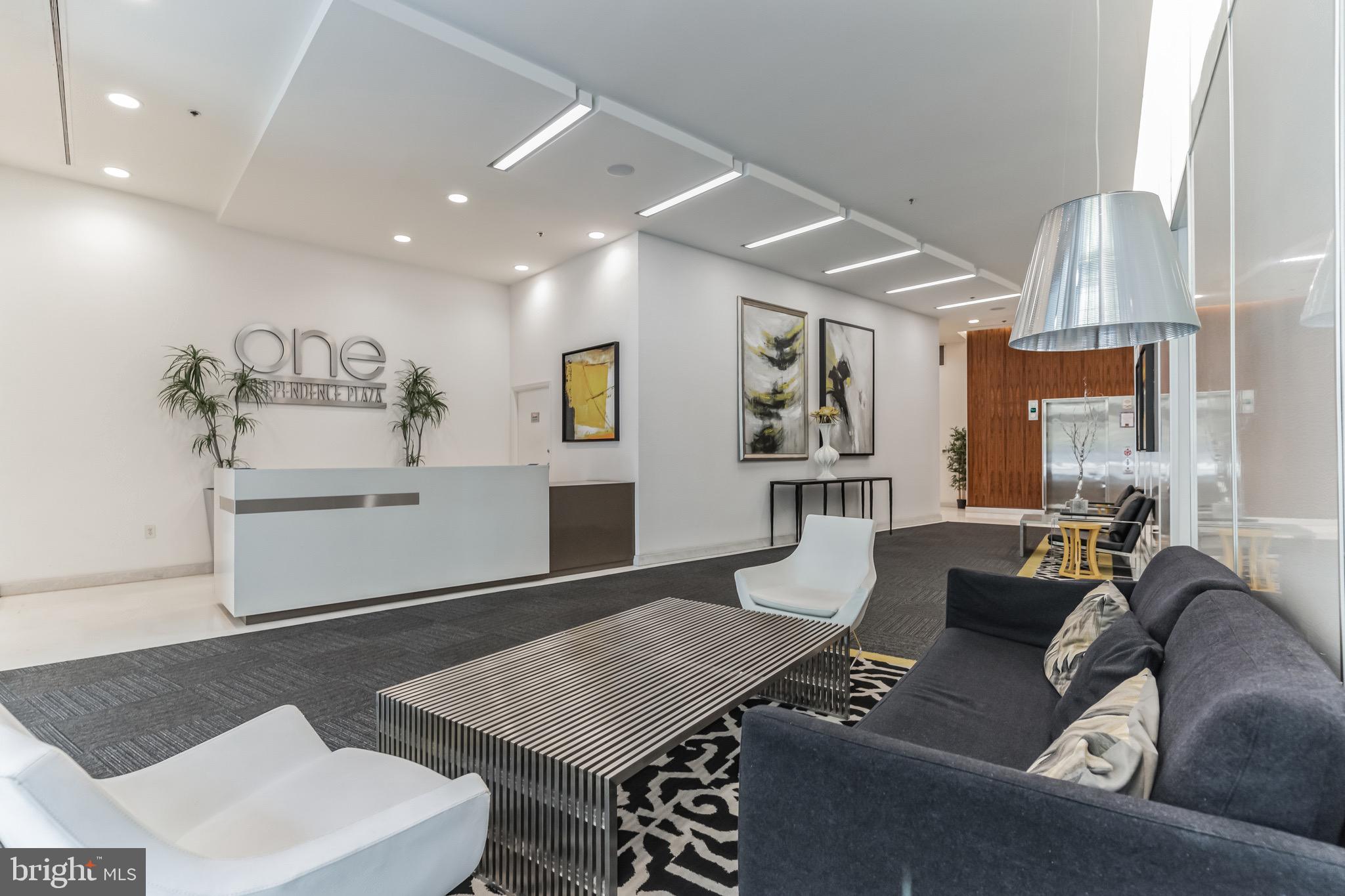 ONE INDEPENDENCE PLAZA - Residential