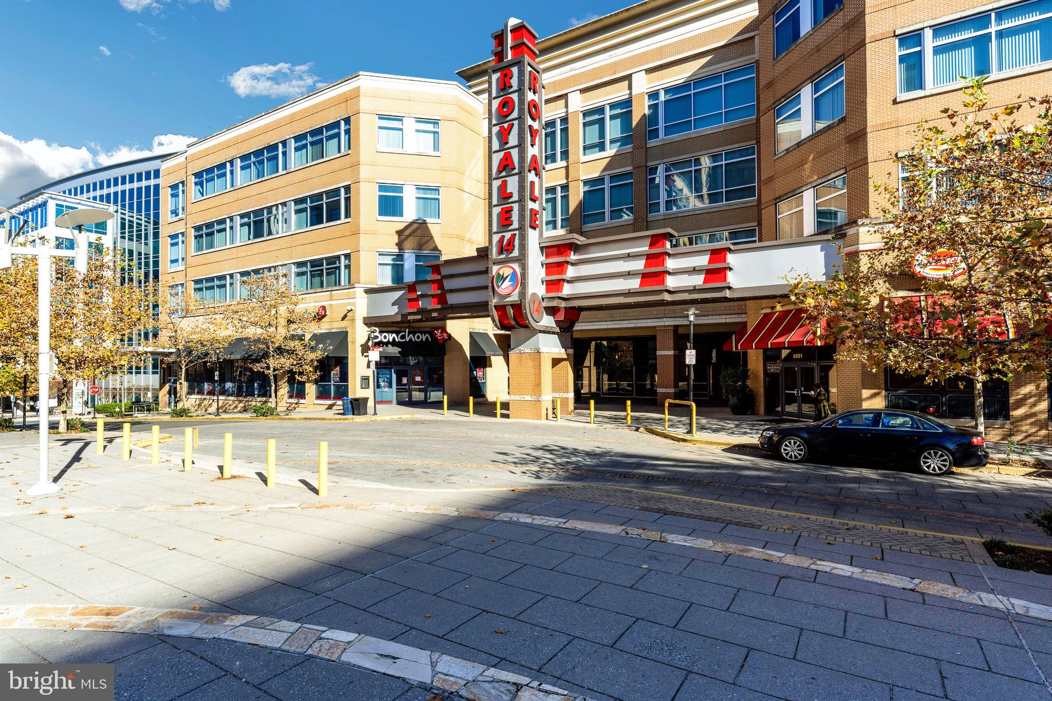 ONE INDEPENDENCE PLAZA - Residential